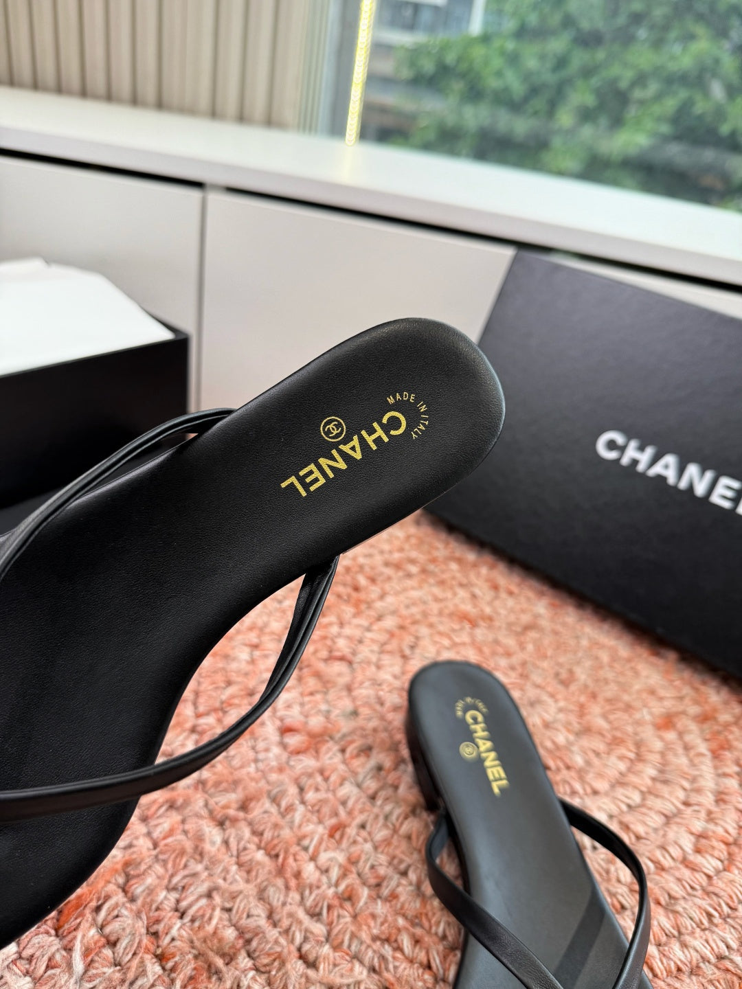 CC 26s Flip-Flops Black Lambskin 934855
