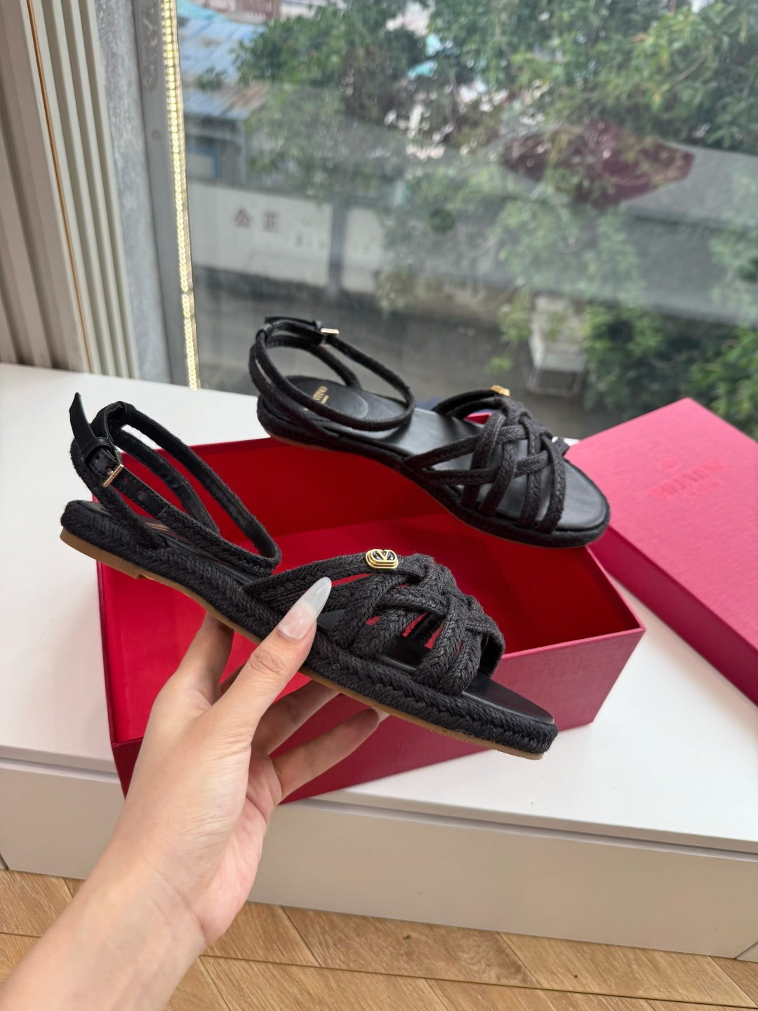 VLogo Bribri Espadrille Sandals Black Raffia Leather 933617