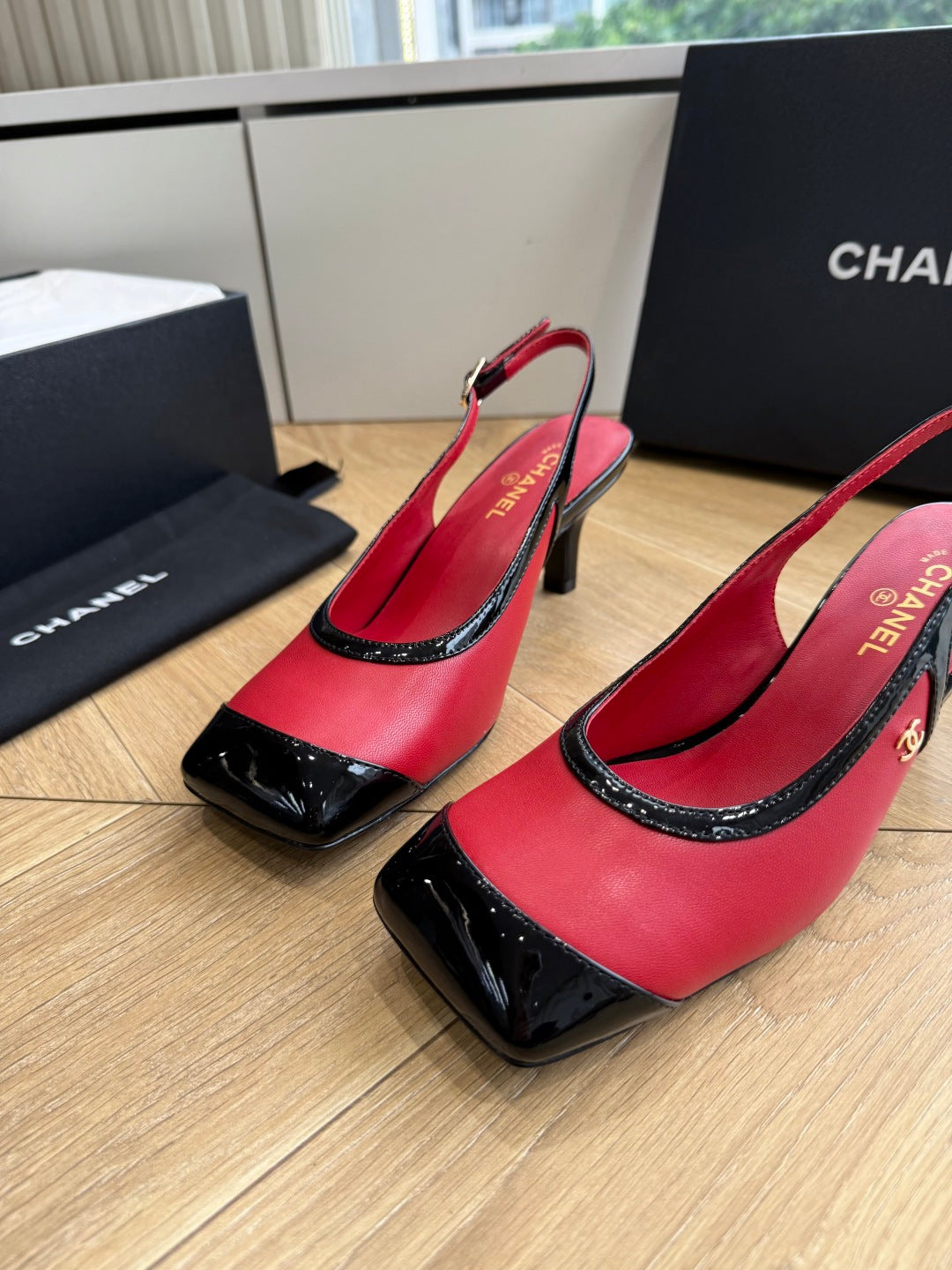 CC 26s Slingback Red Black Patent Leather 933123