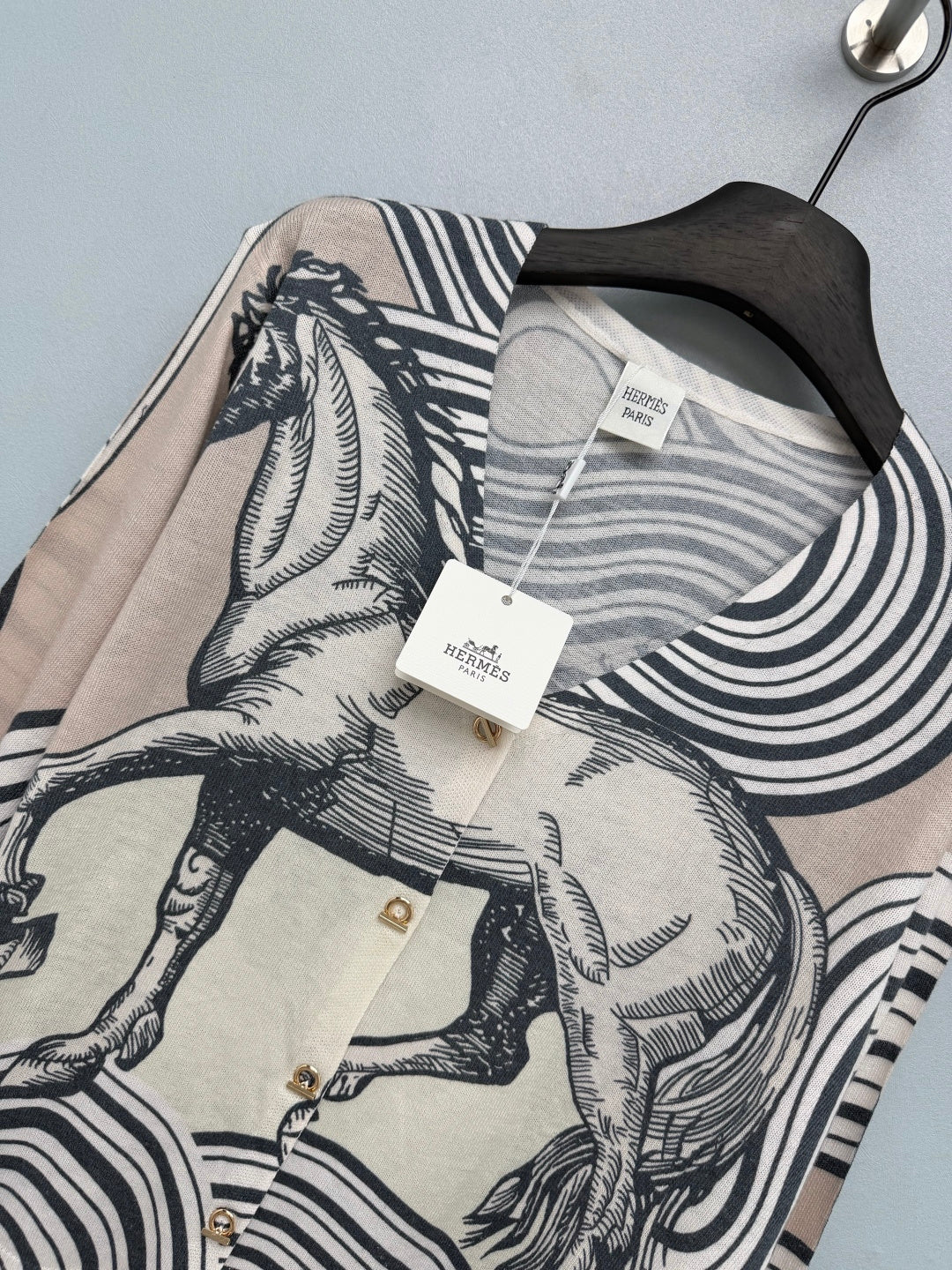 HM 26s Equestrian-Style Thin Knit Cardigan Wool 425153