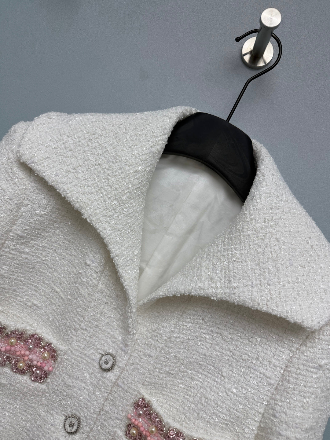 CC 26s Short Jacket with Pink Beads White Tweed 425106