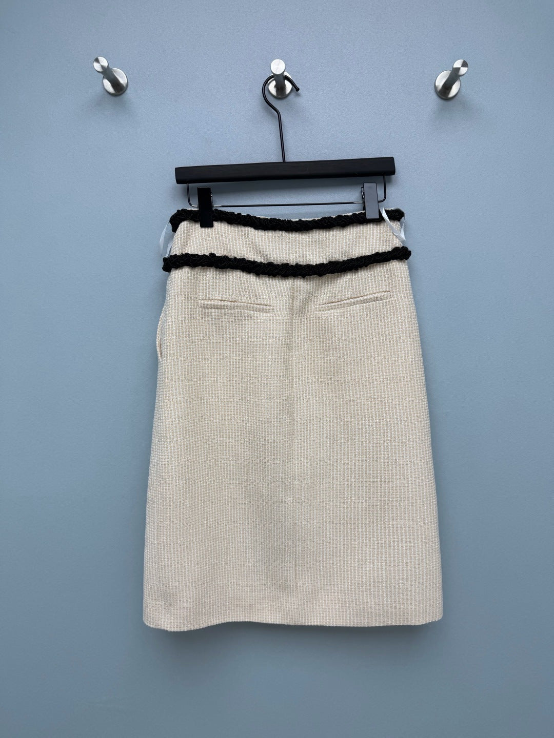 CC 26S Beige Tweed Black Trim Wrap Skirt 428383
