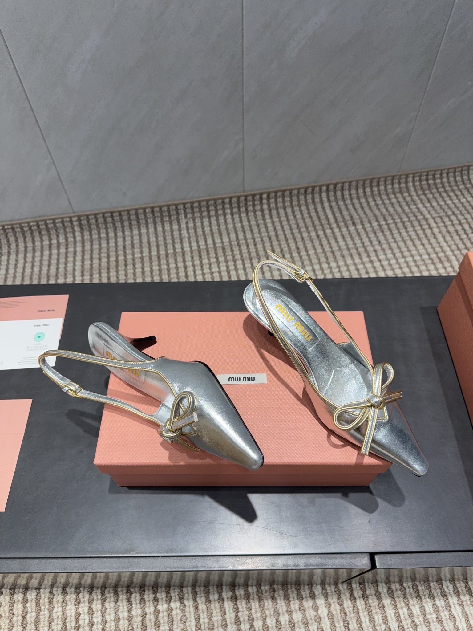 Miu 26s Slingback 55mm In Silver Calfskin With Bow
