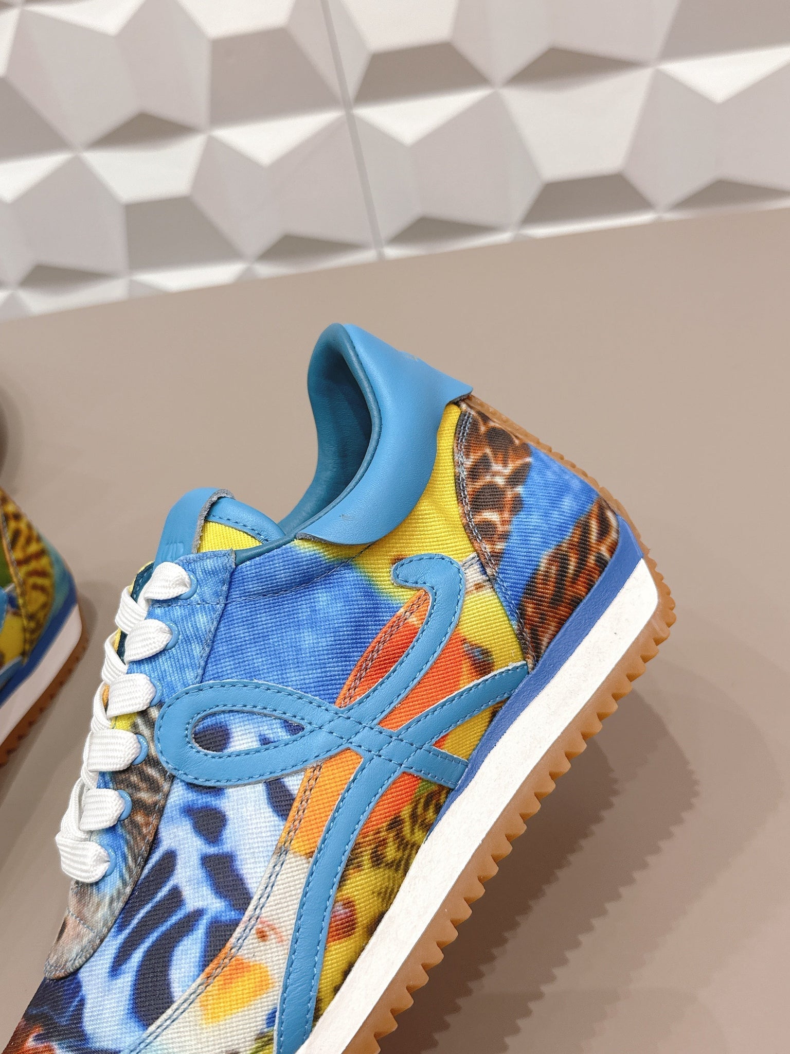 Loewe 26s Flow Runner Sneaker In Multicolor Fabric And Calfskin Style 3