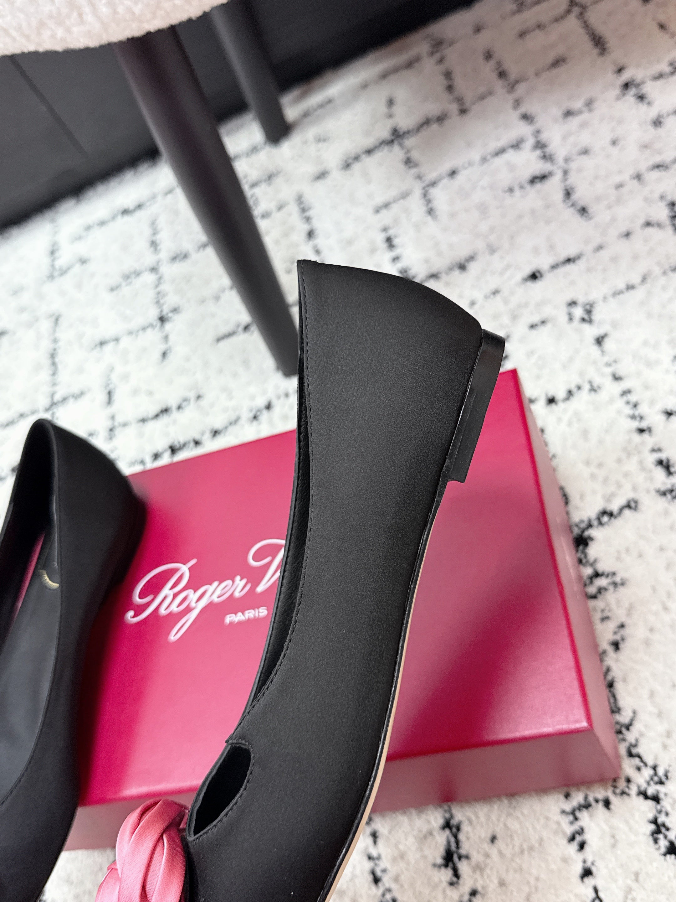 RV Rose Vivier Flower Slingback Flat Black Pink Satin 617289
