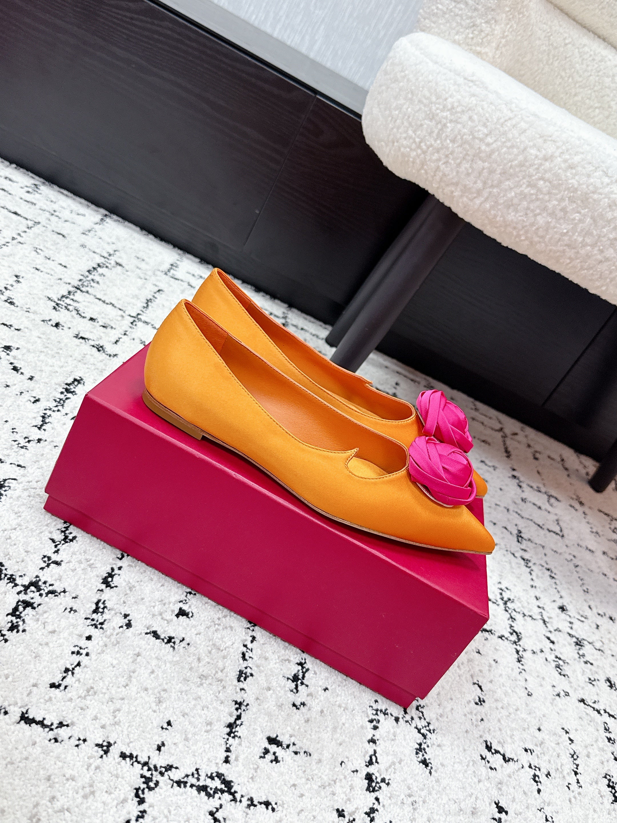 RV Rose Vivier Flower Slingback Flat Orange Pink Satin 617290
