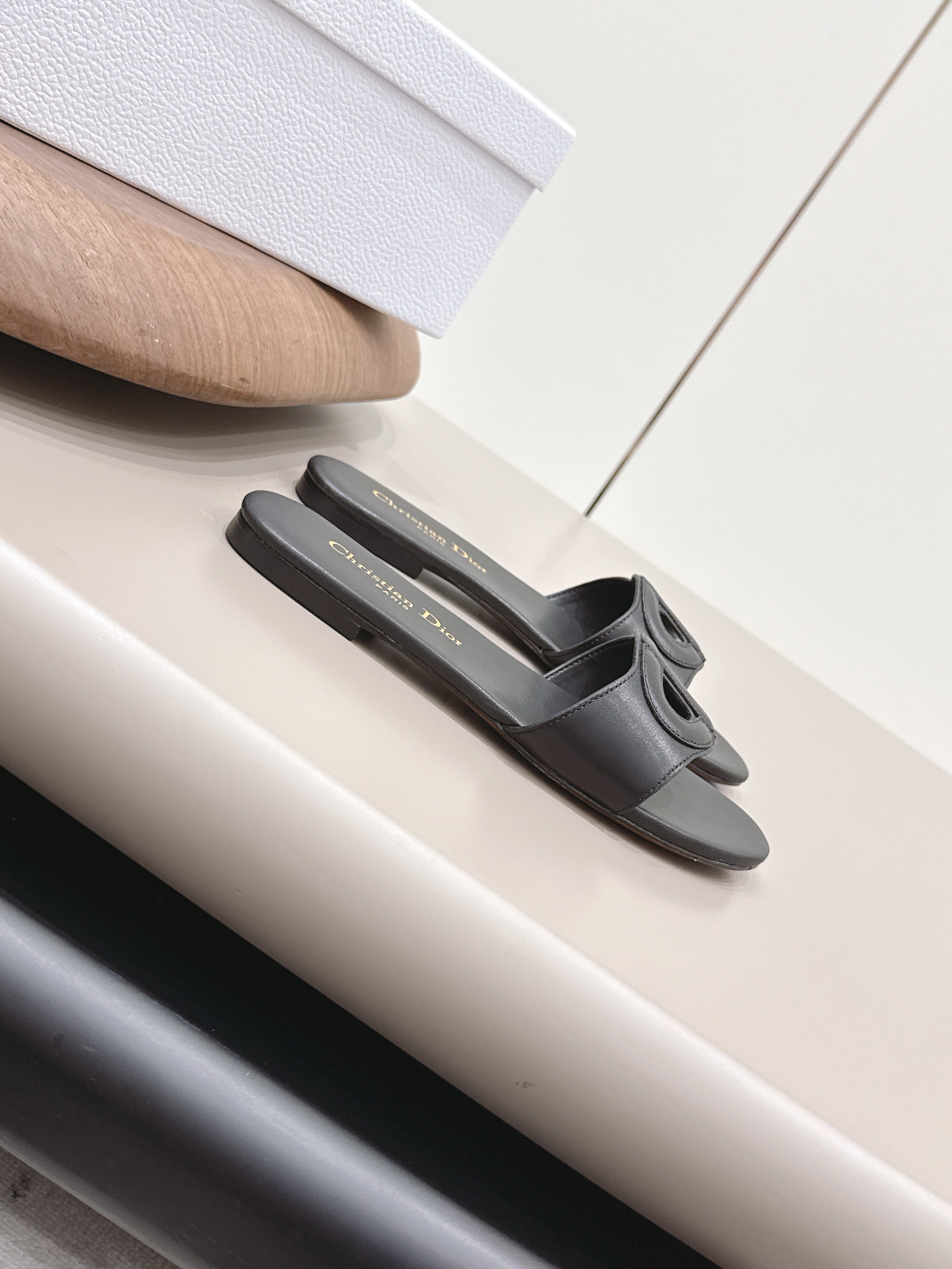 CD 26s Round-Toe Slide Sandals Black Calfskin 738237