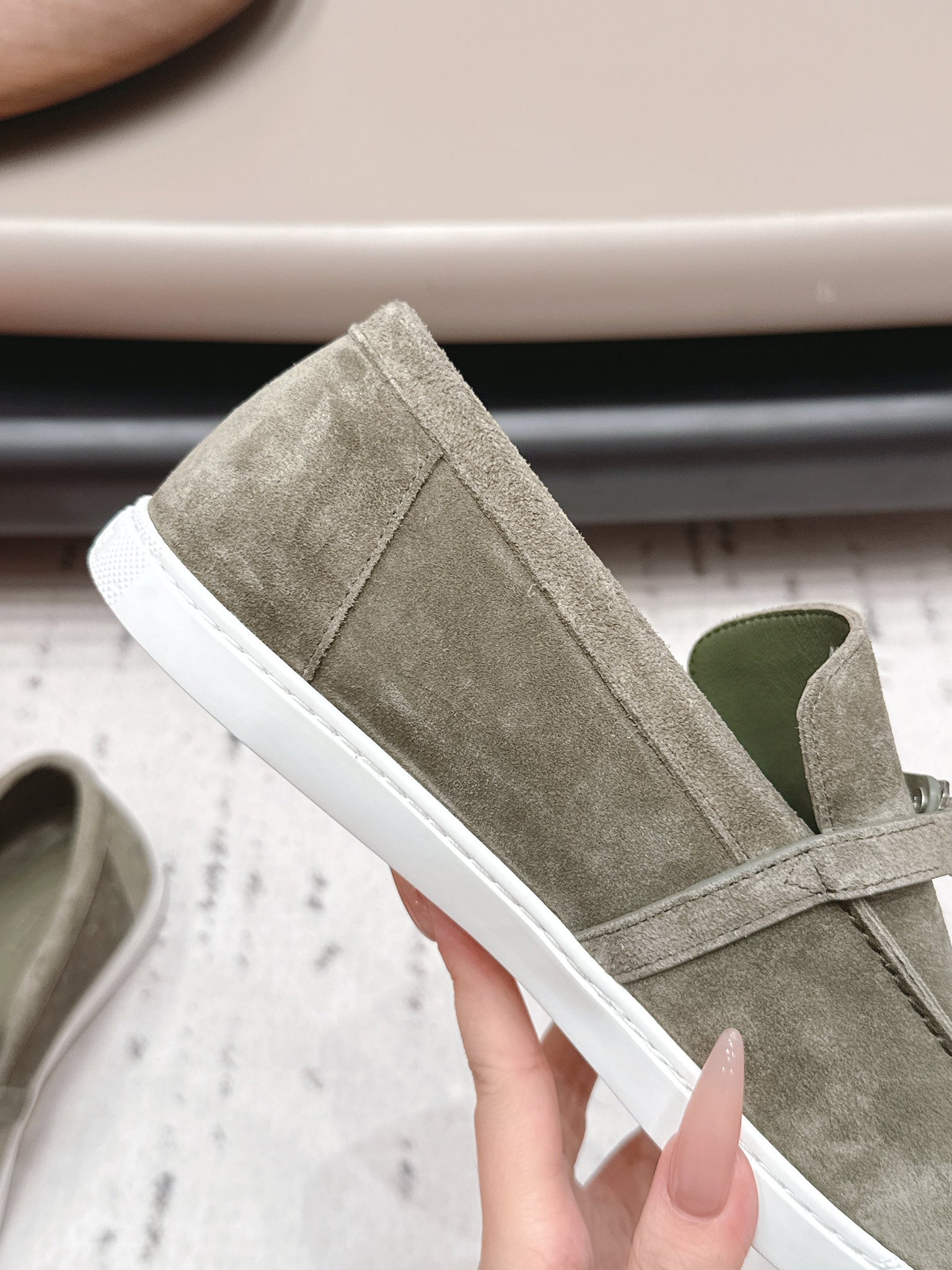 HM 26s Kelly Paris Loafers Oliver Green Suede Silver Hardware