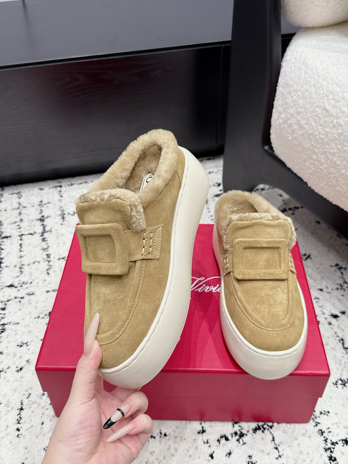 RV 26s Viv' Up Mules 4cm Beige Suede 120988