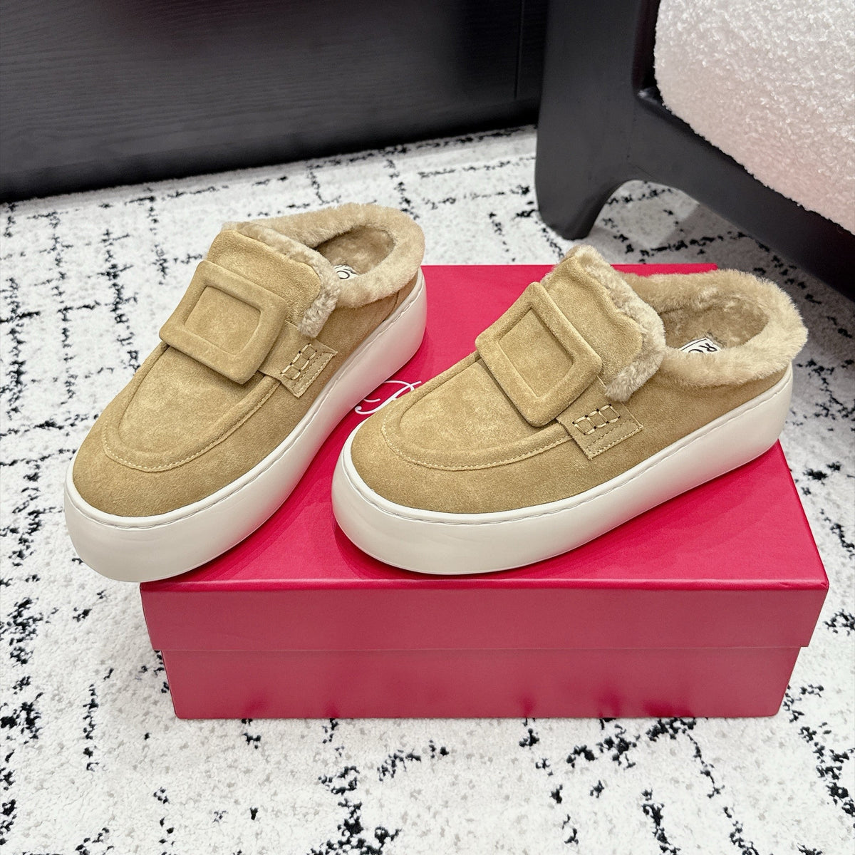 RV 26s Viv' Up Mules 4cm Beige Suede 120988