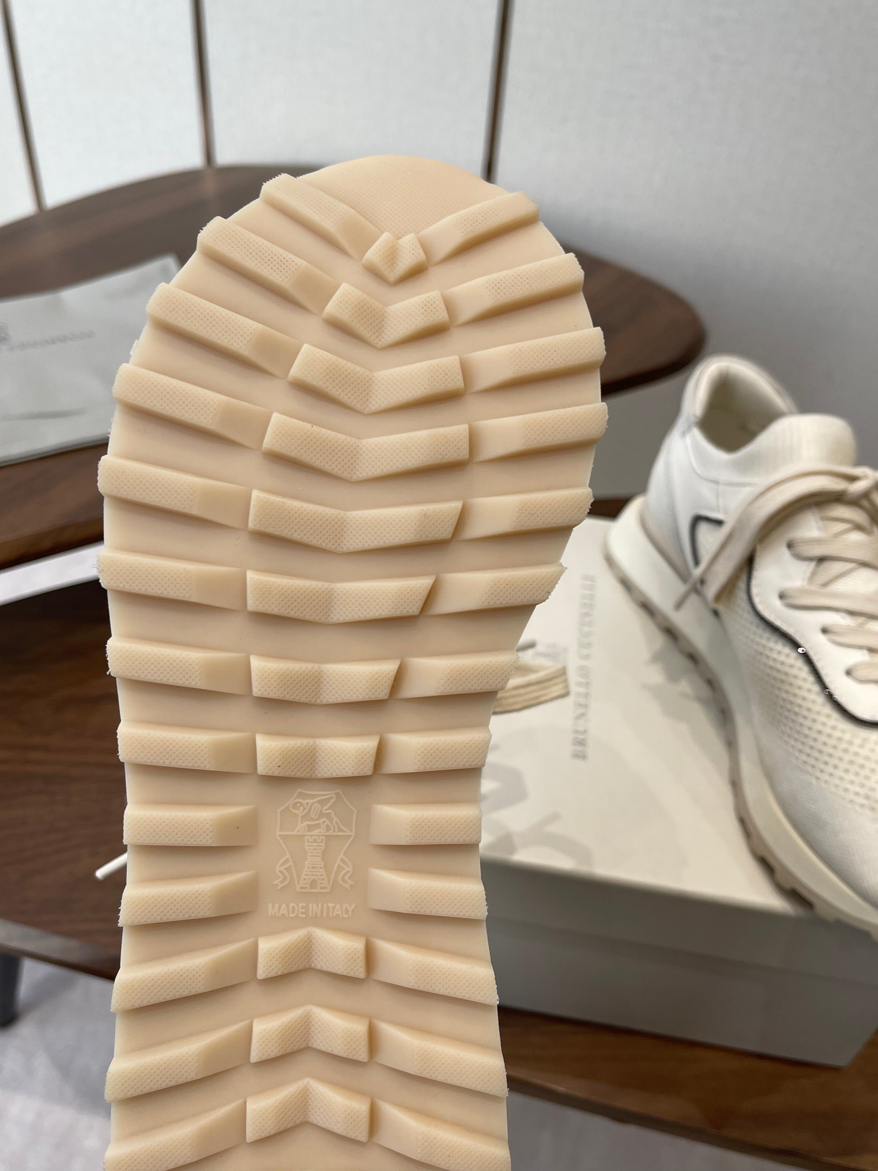 Brunello Runners With Shiny Eyelets White Suede Cotton 624468