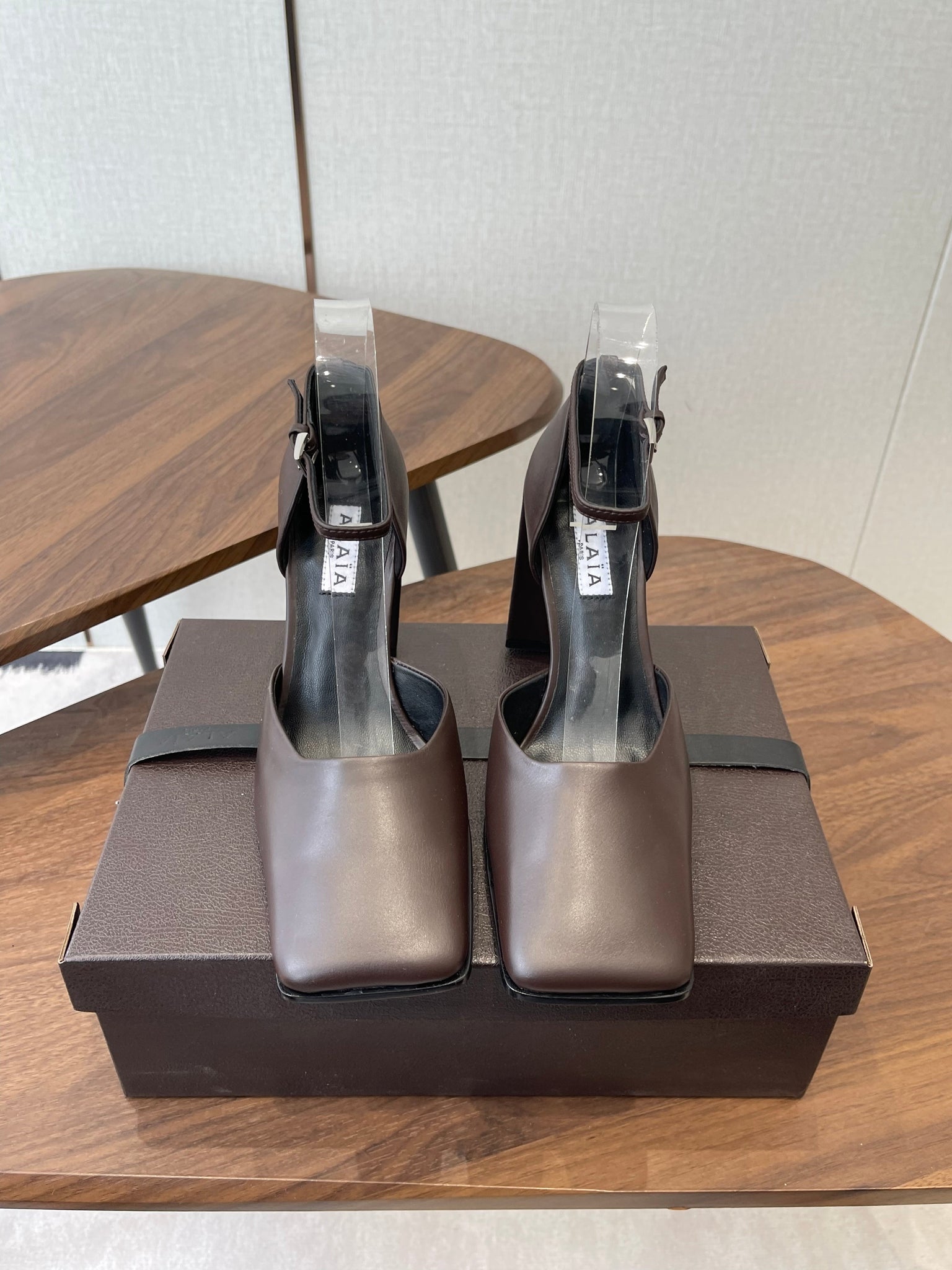 Alaia 26s Square-Toe High Heels 95 Mm In Dark Brown Calfskin