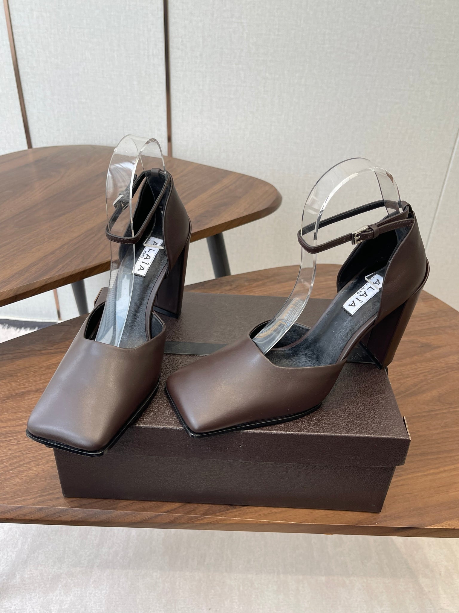 Alaia 26s Square-Toe High Heels 95 Mm In Dark Brown Calfskin