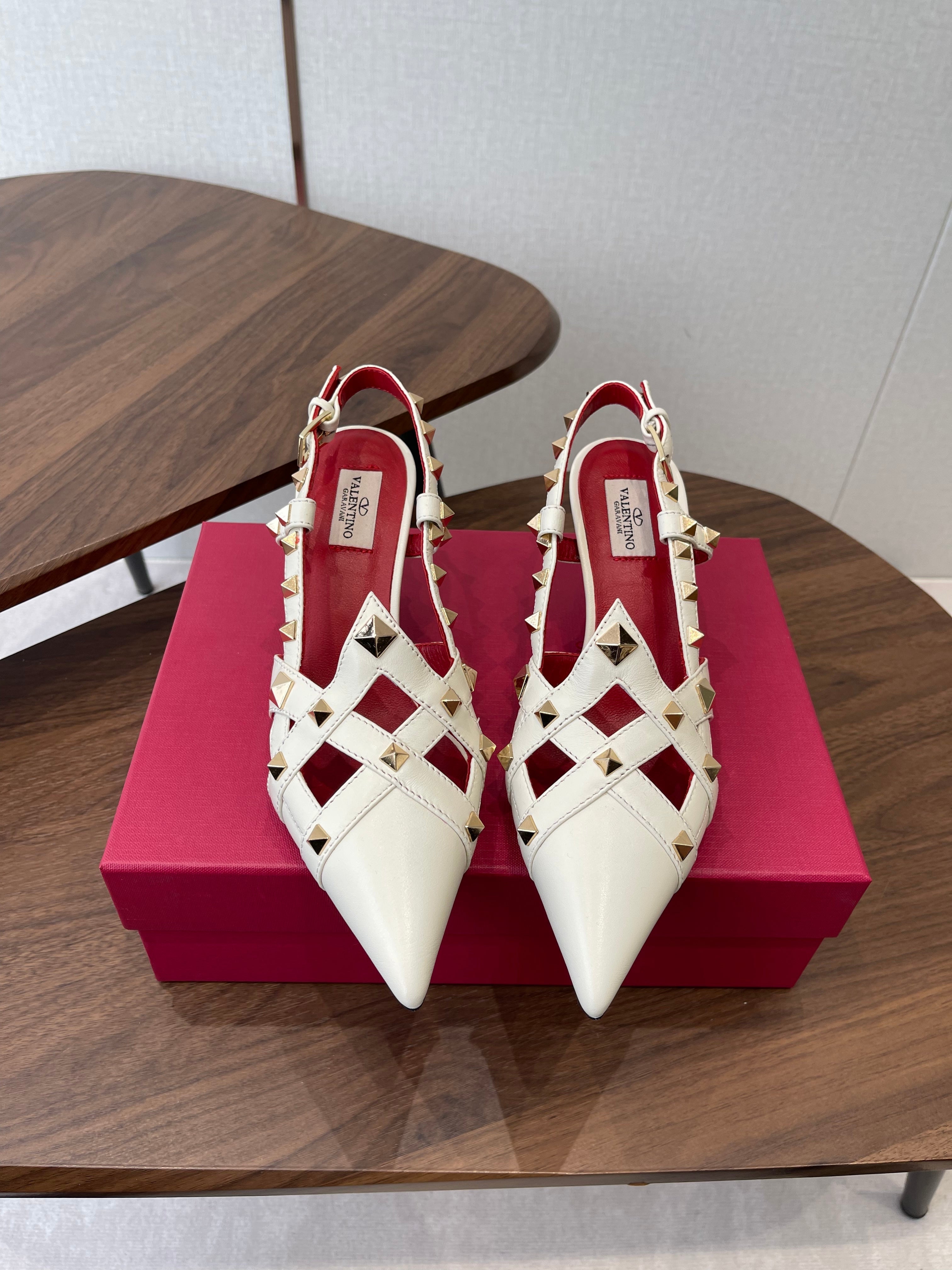 VT Studdy Pumps 65mm White Red Leather 624353