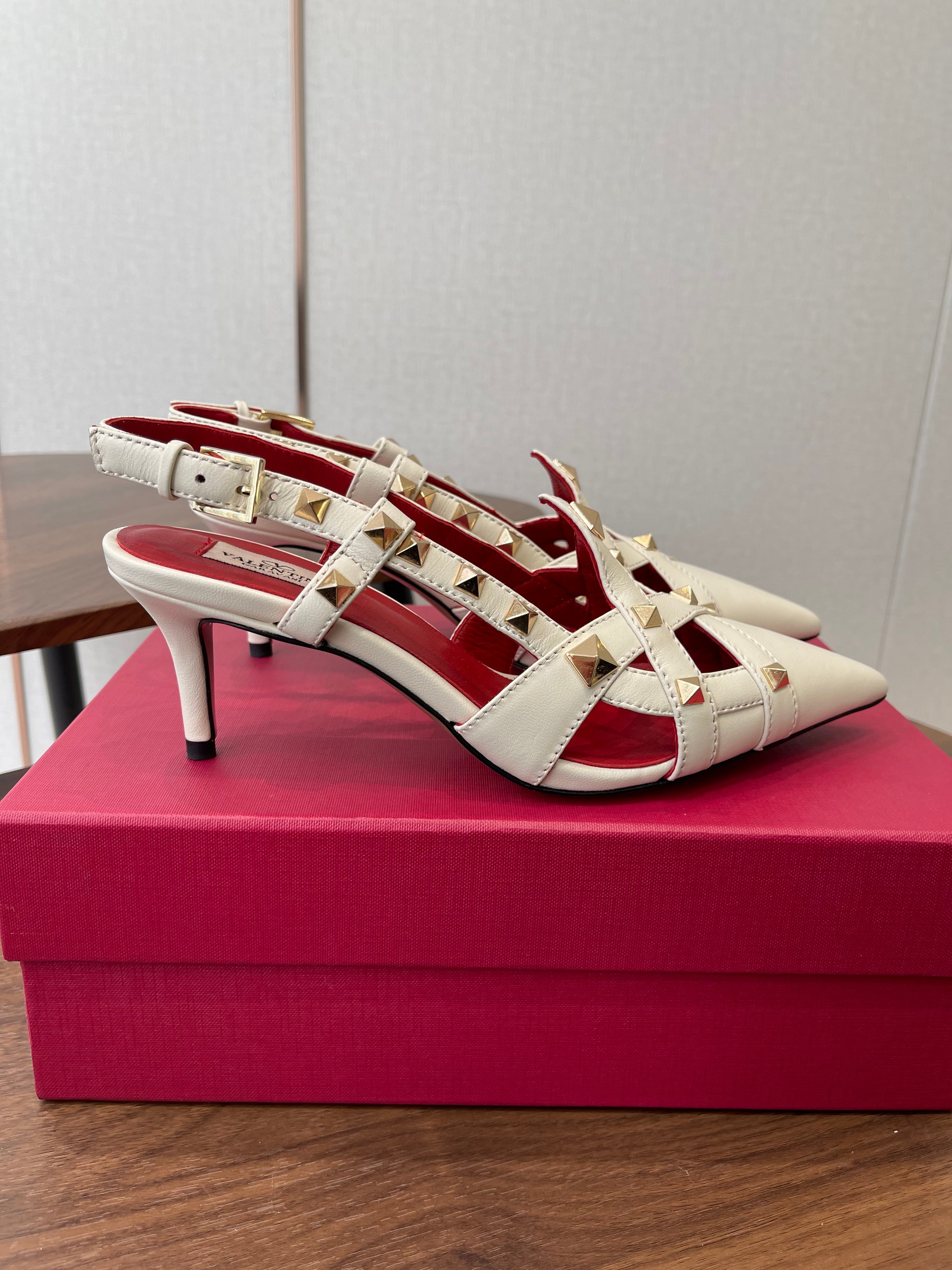 VT Studdy Pumps 65mm White Red Leather 624353