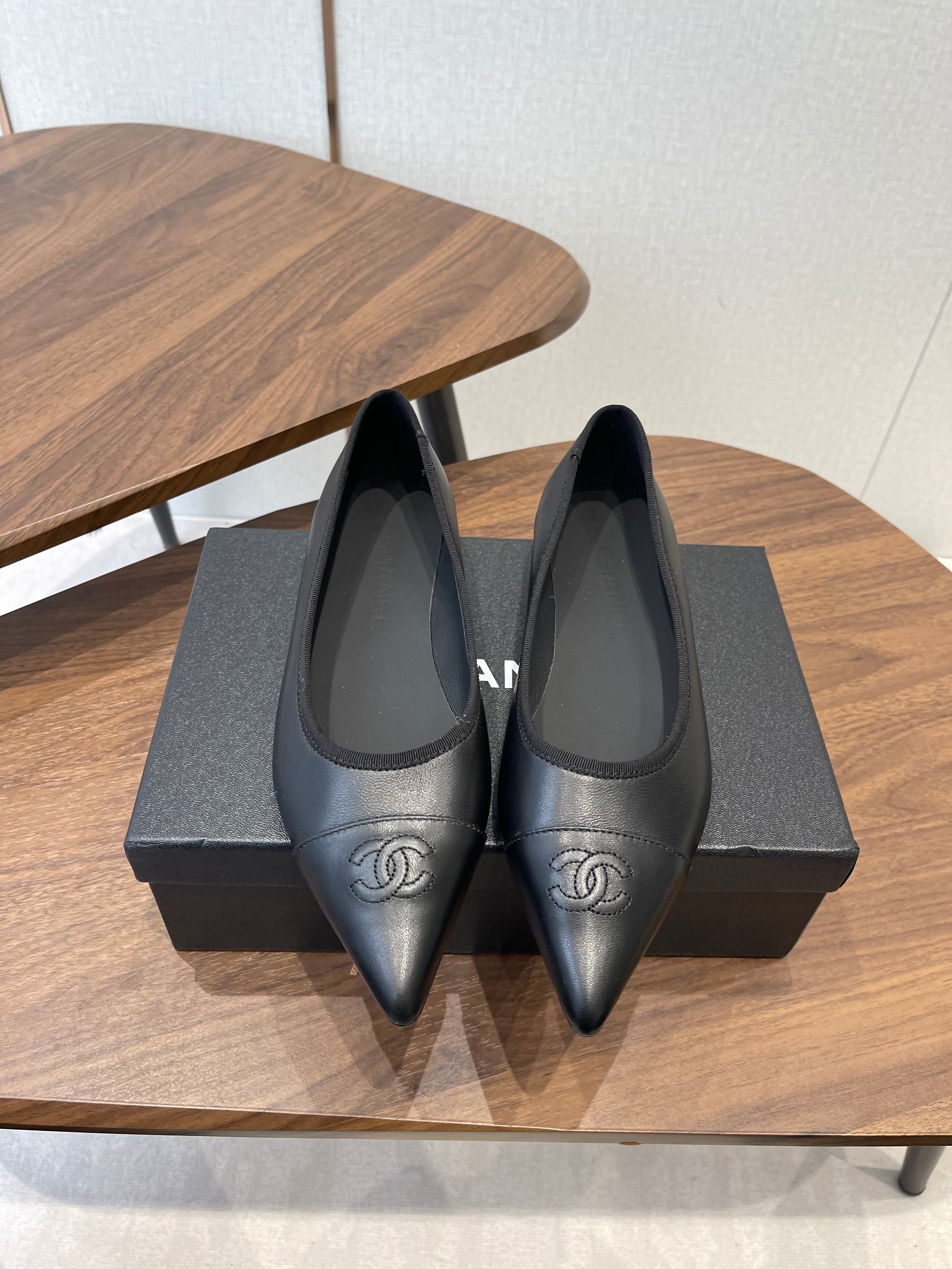 CC 26s Ballet Flats Black Lambskin 624238