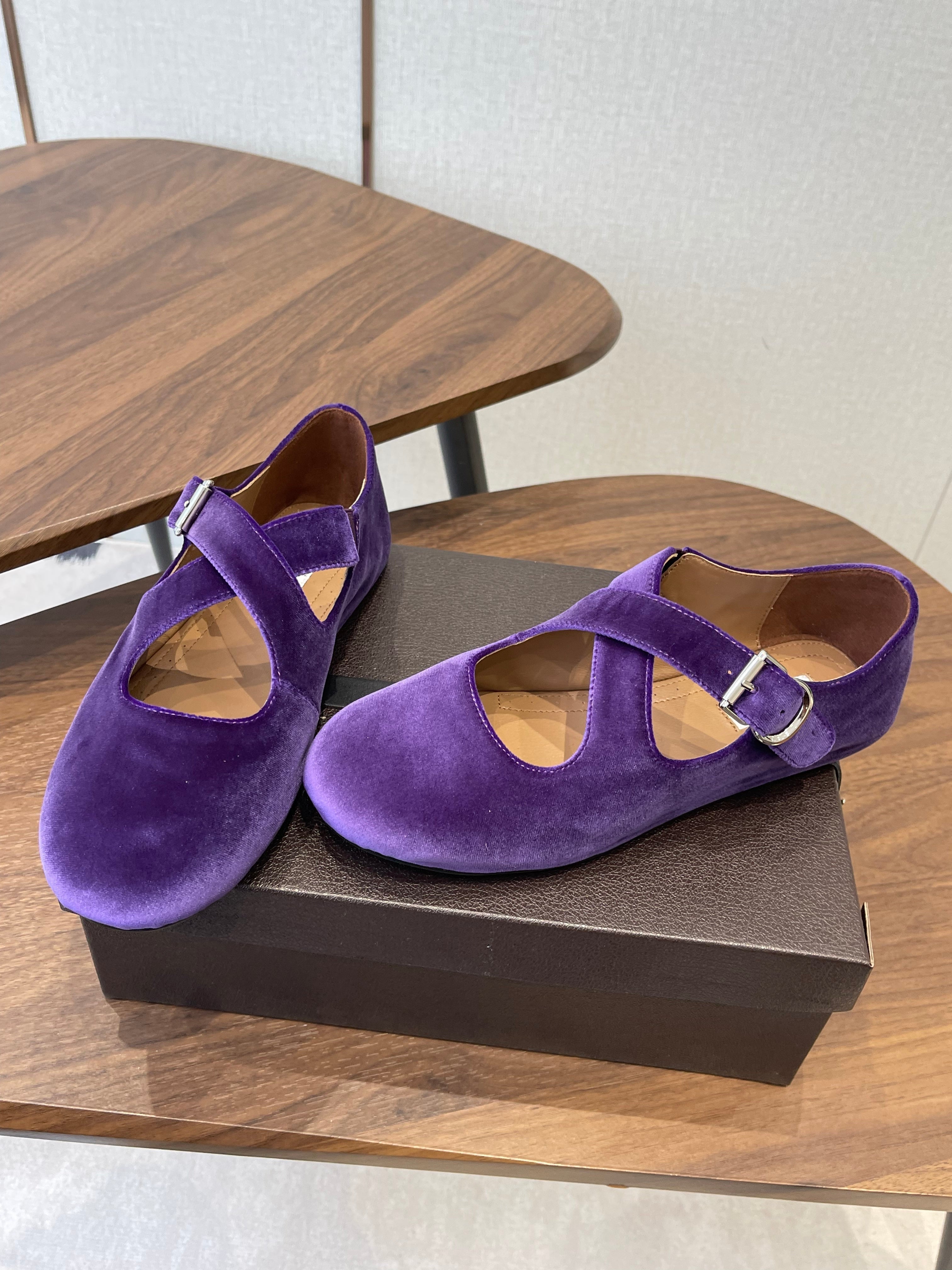 Alaïa Criss Cross Ballet Flat Purple Velvet 633857