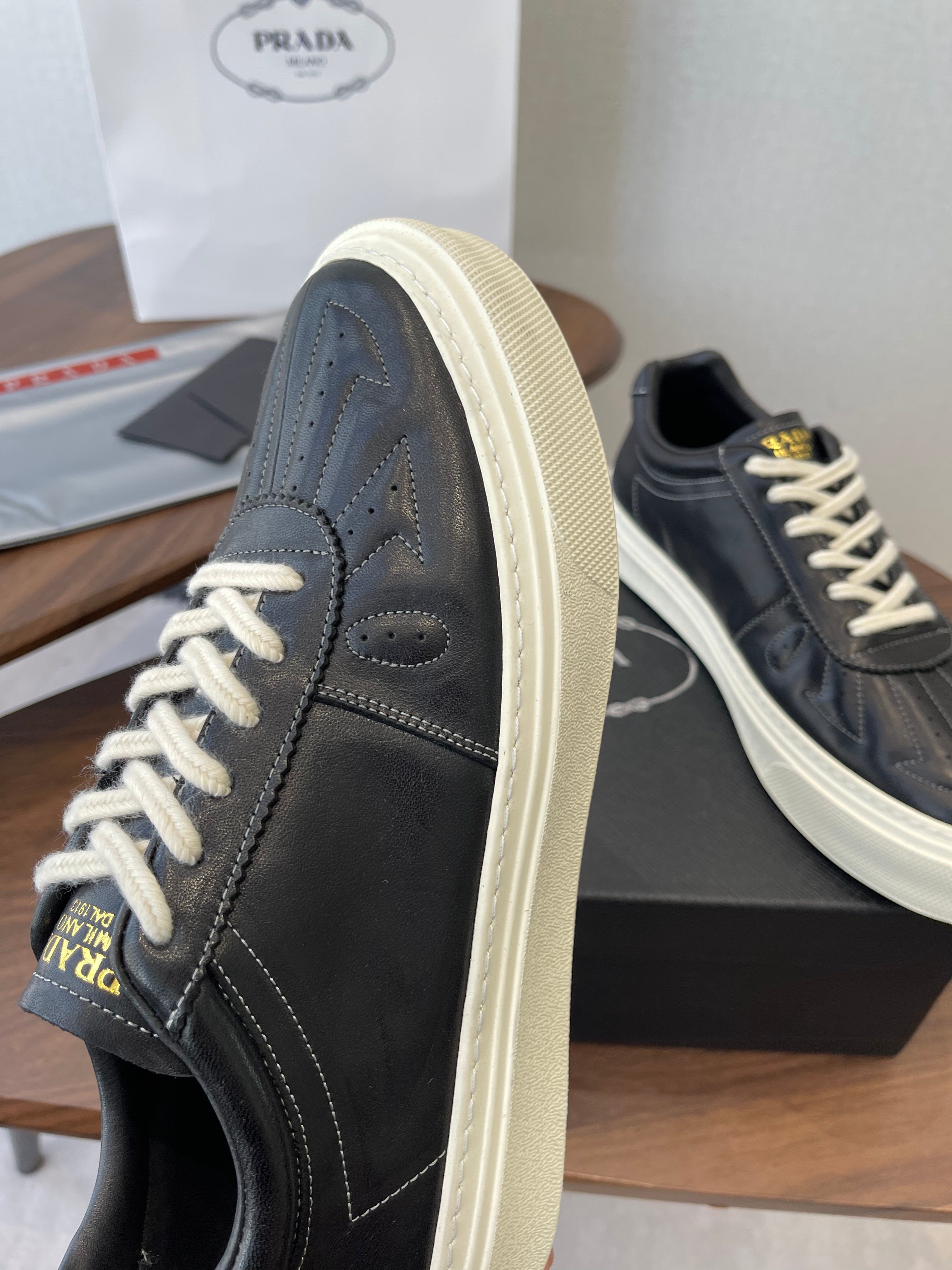Prada 26s Sneaker Black Stitched Pattern Leather 727639