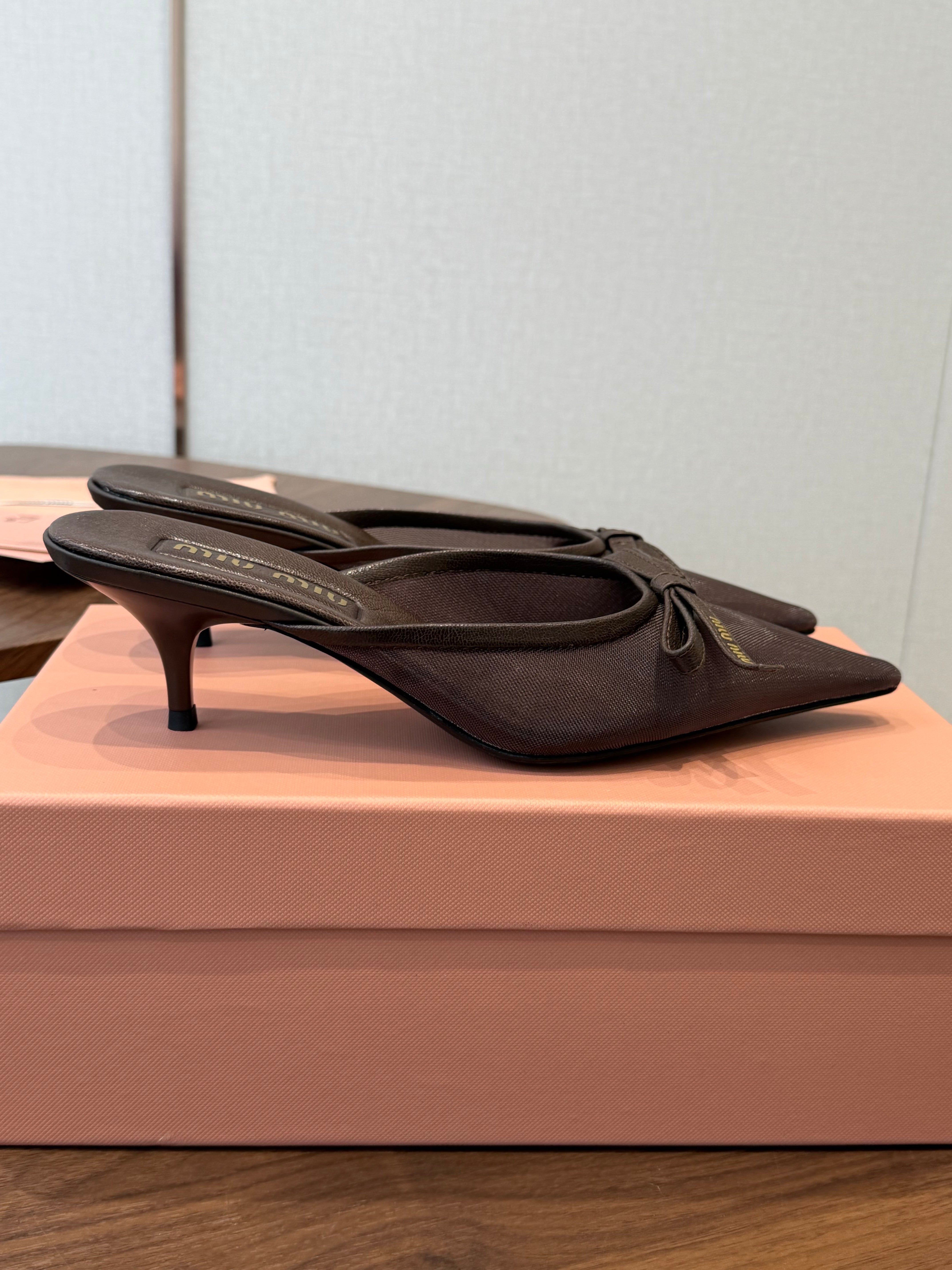 Miu 26s High-Heeled Mules Coffee Cotton 790458