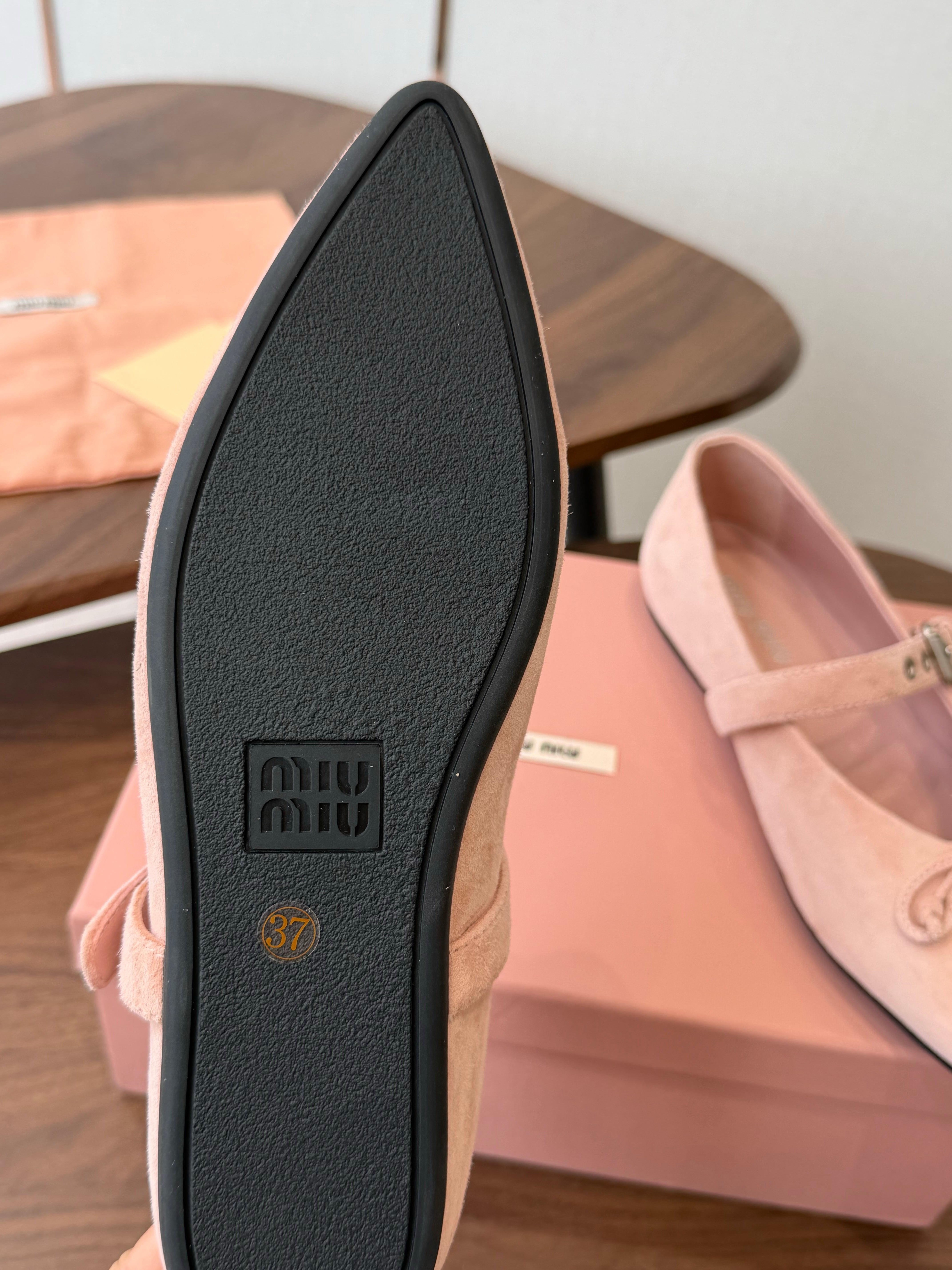 Miu Pointed-Toe Ballerina Flats Light Link Suede 940006