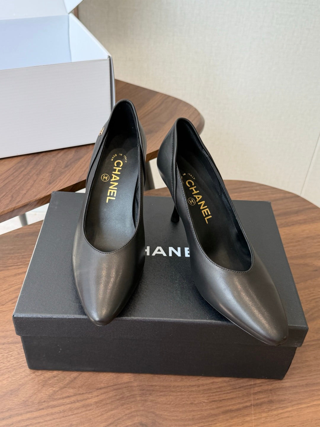 CC 26s Classic Pumps 8.5cm Black Leather 150130
