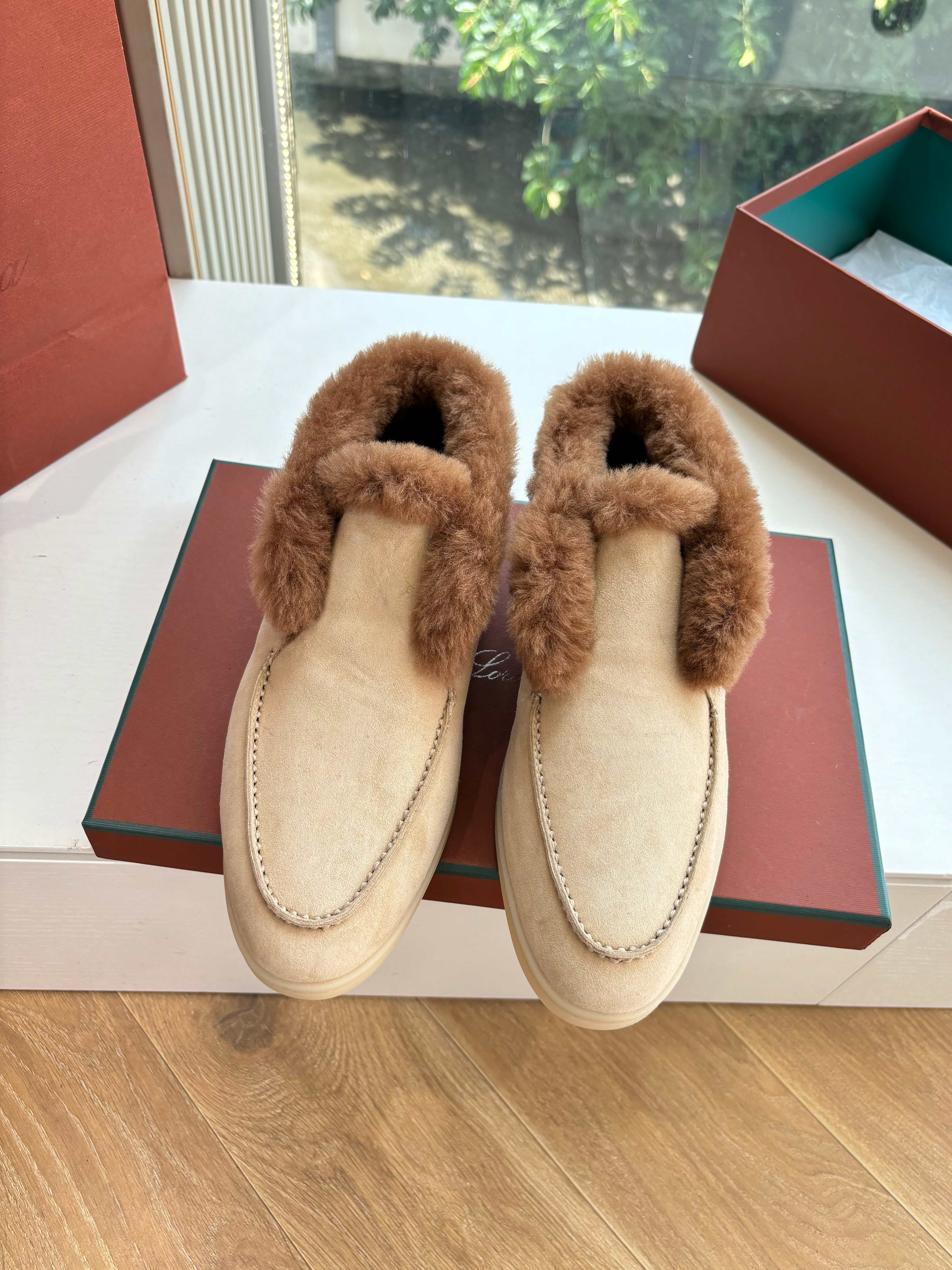 LP Open Walk Ankle Boot Light Beige Brown Fur Suede 507421
