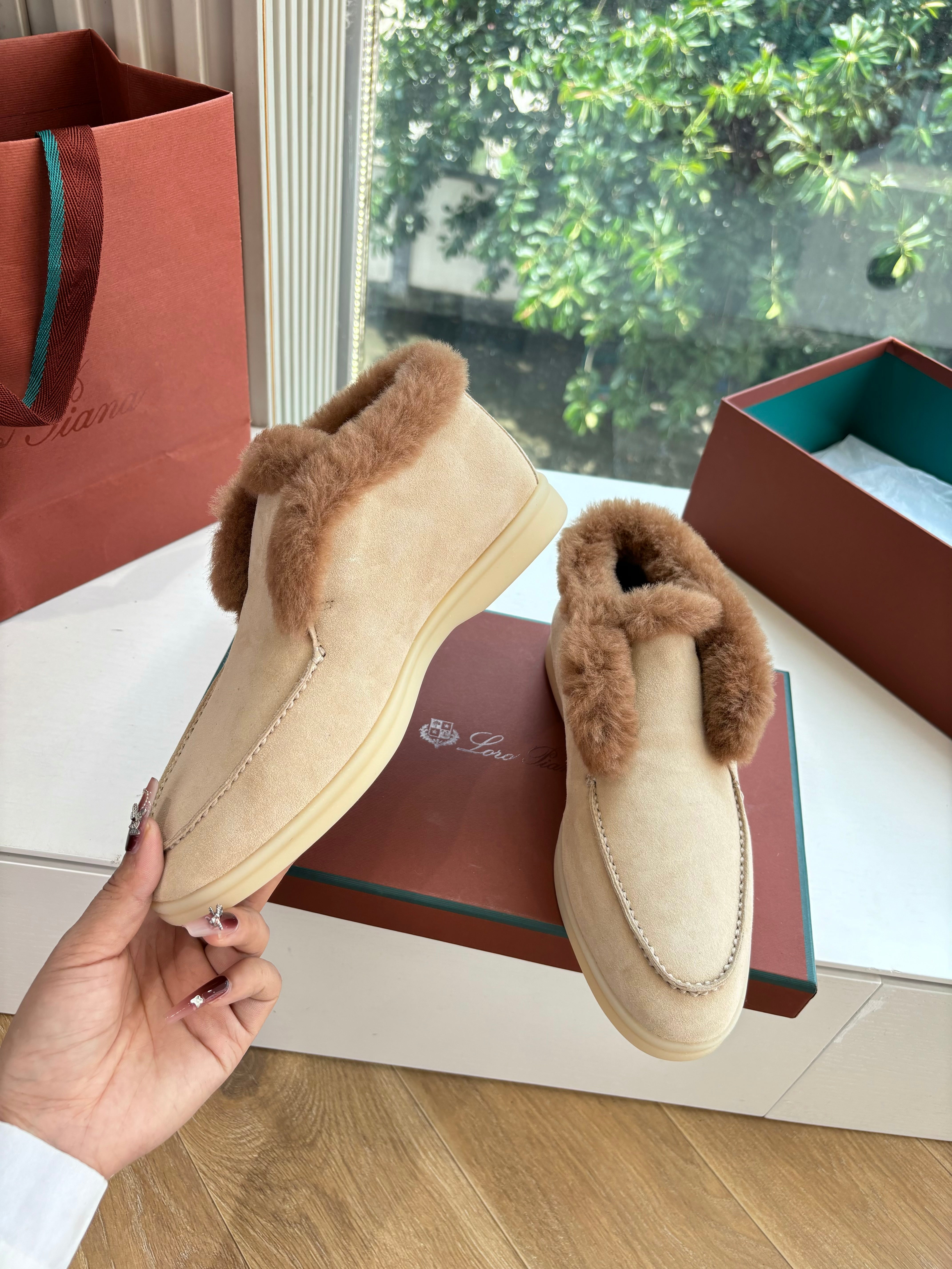 LP Open Walk Ankle Boot Light Beige Brown Fur Suede 507421