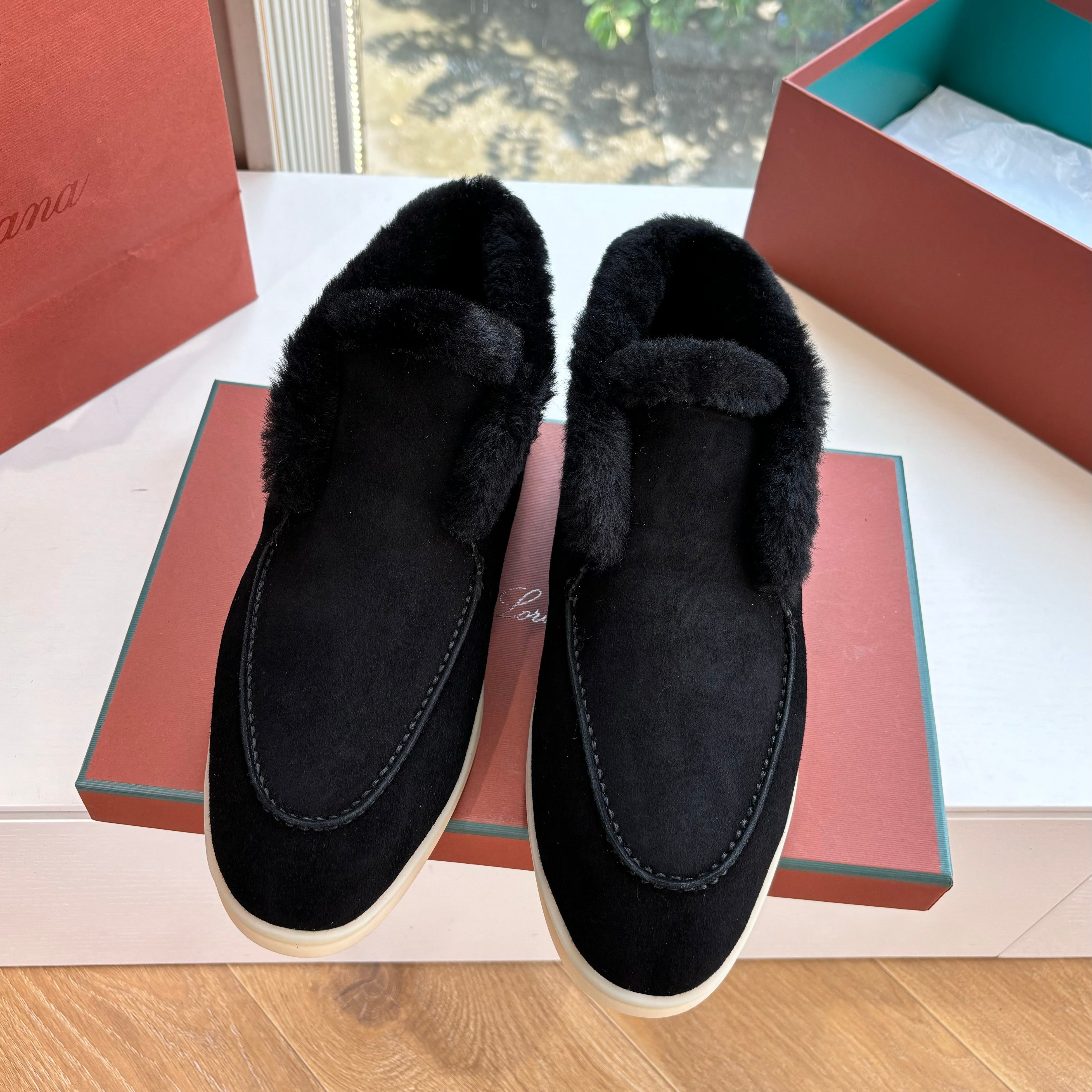 LP Open Walk Ankle Boot Black Fur Suede 507424