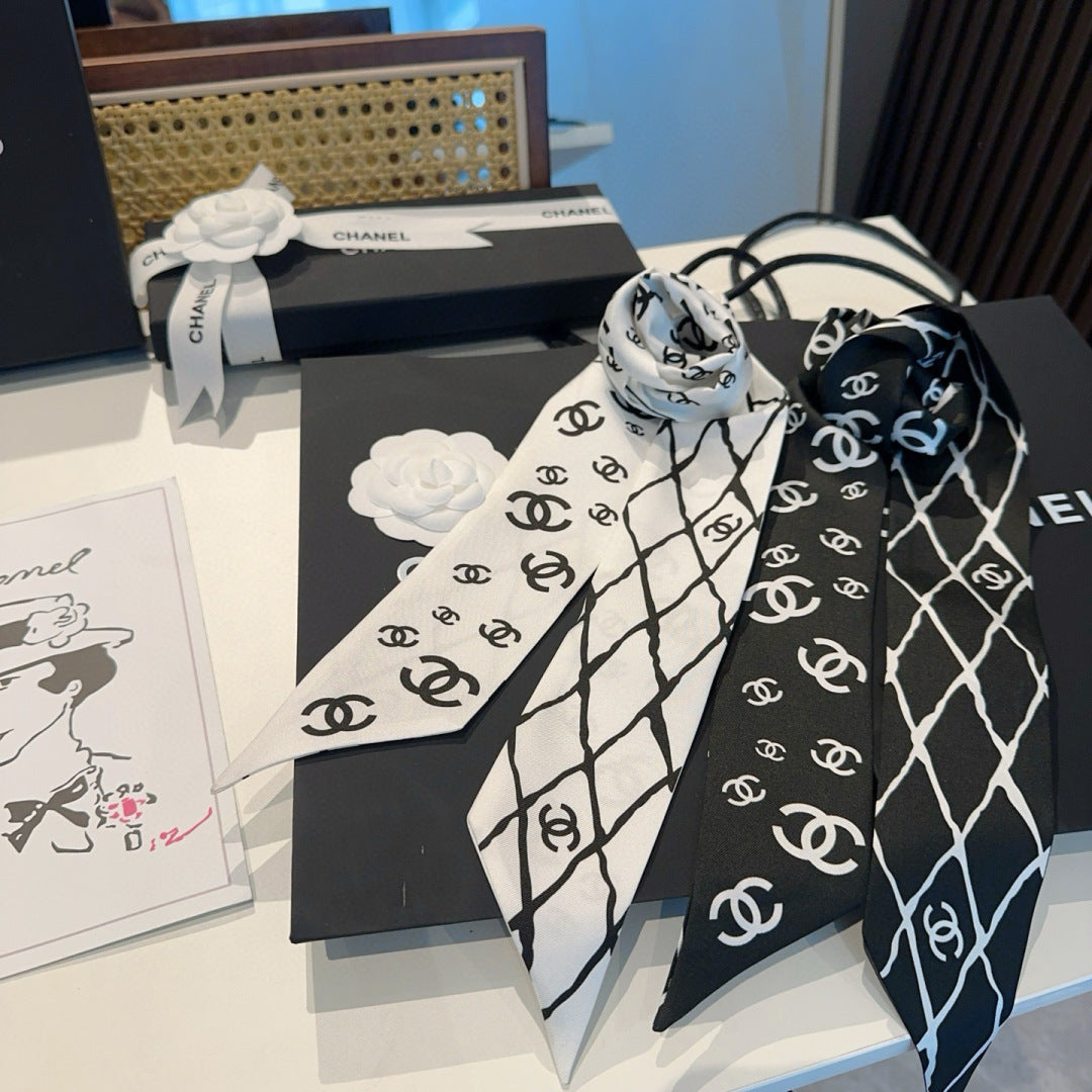 CC Twilly Mini Scarf 105 Black Silk Twill 147674