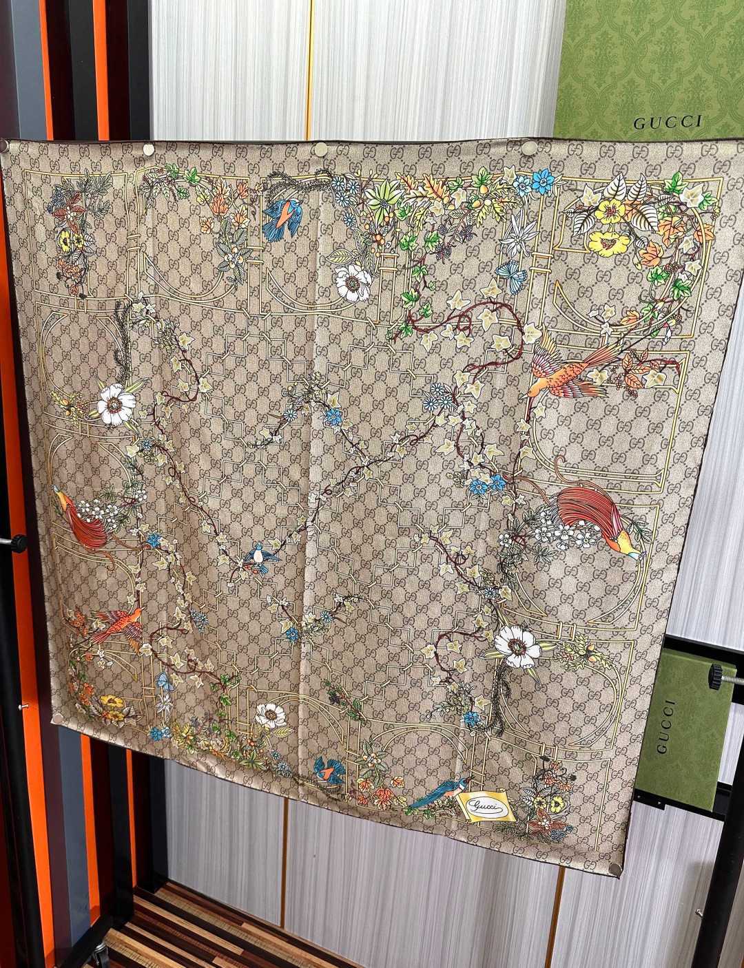 GG Scarf 90x90 Colorful Twill Silk 511172