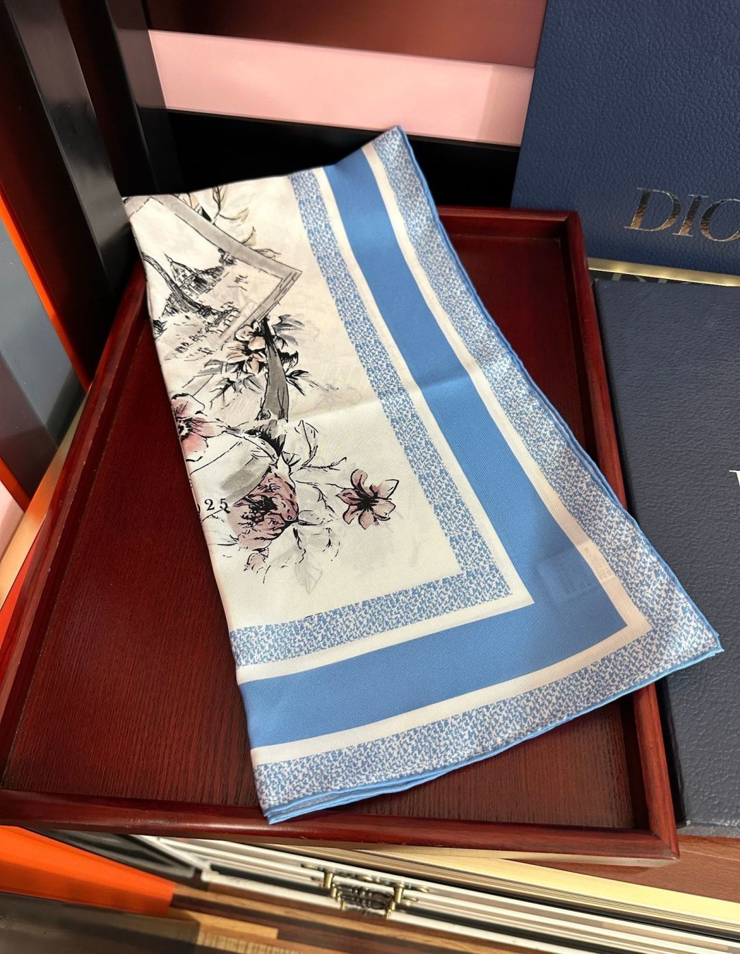 CD Scarf 90x90 Colorful Twill Silk 511171