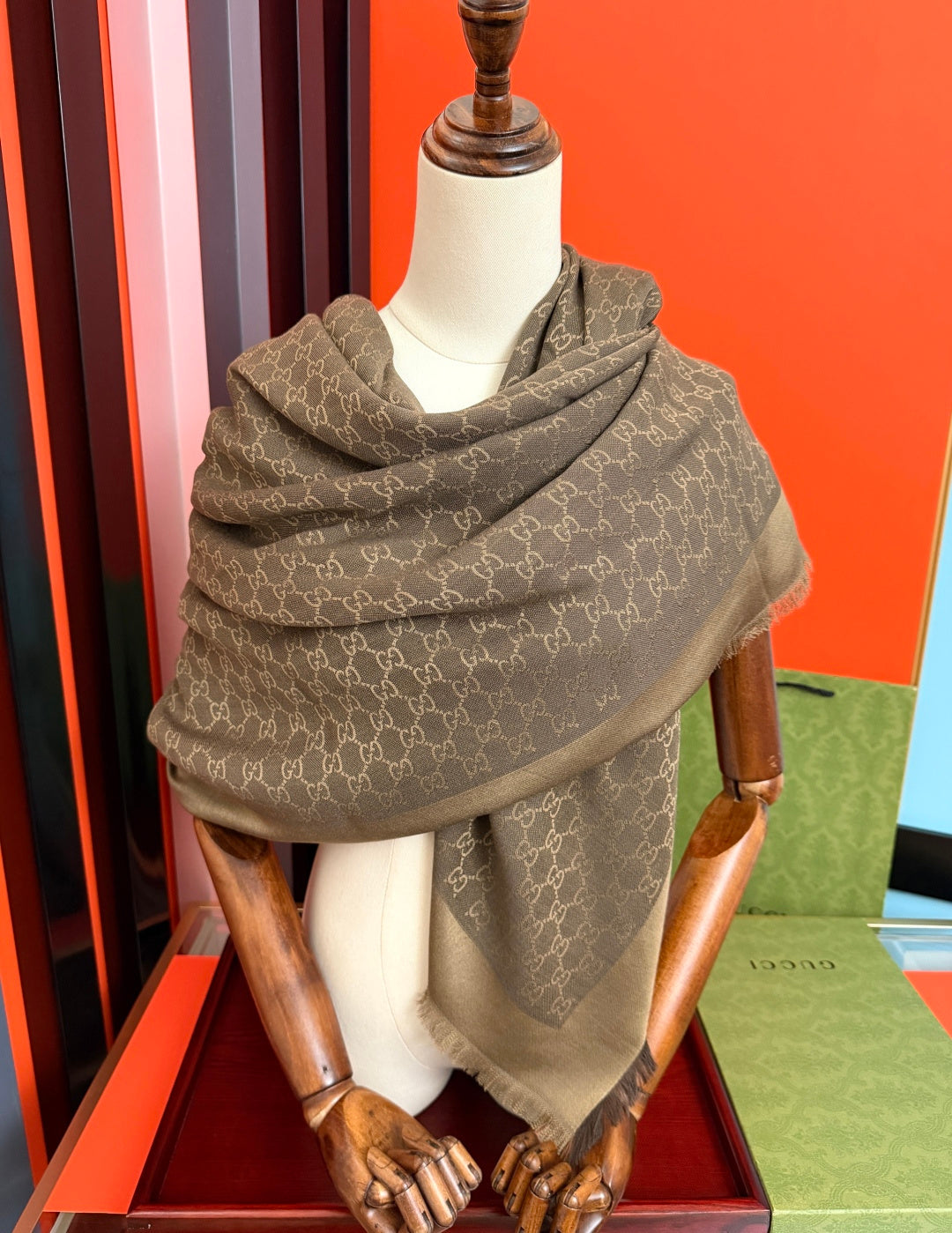 GG 26s Scarf 140 In Cashmere And Silk 521950