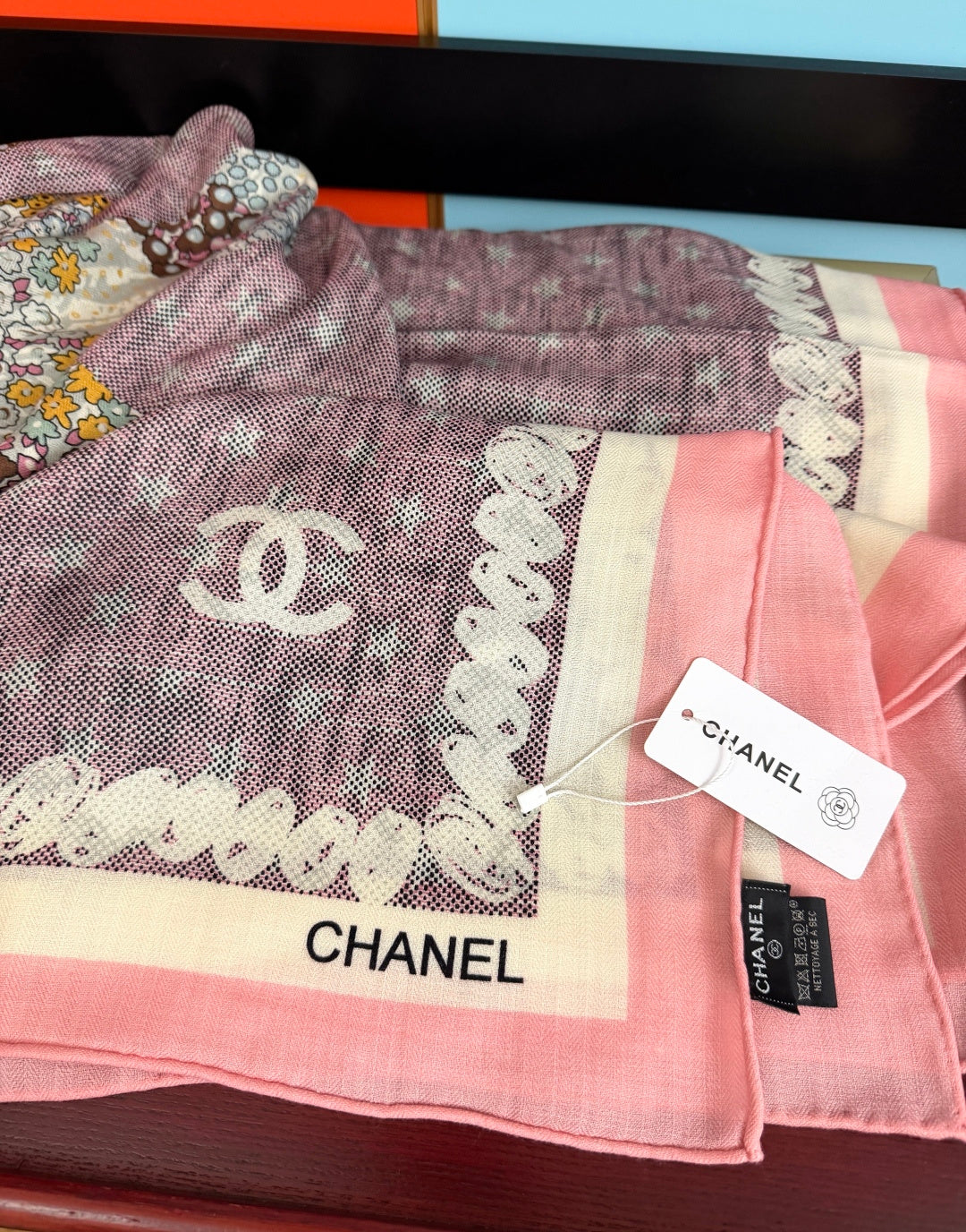 CC 26s Scarf 140 In Cashmere And Silk 521955