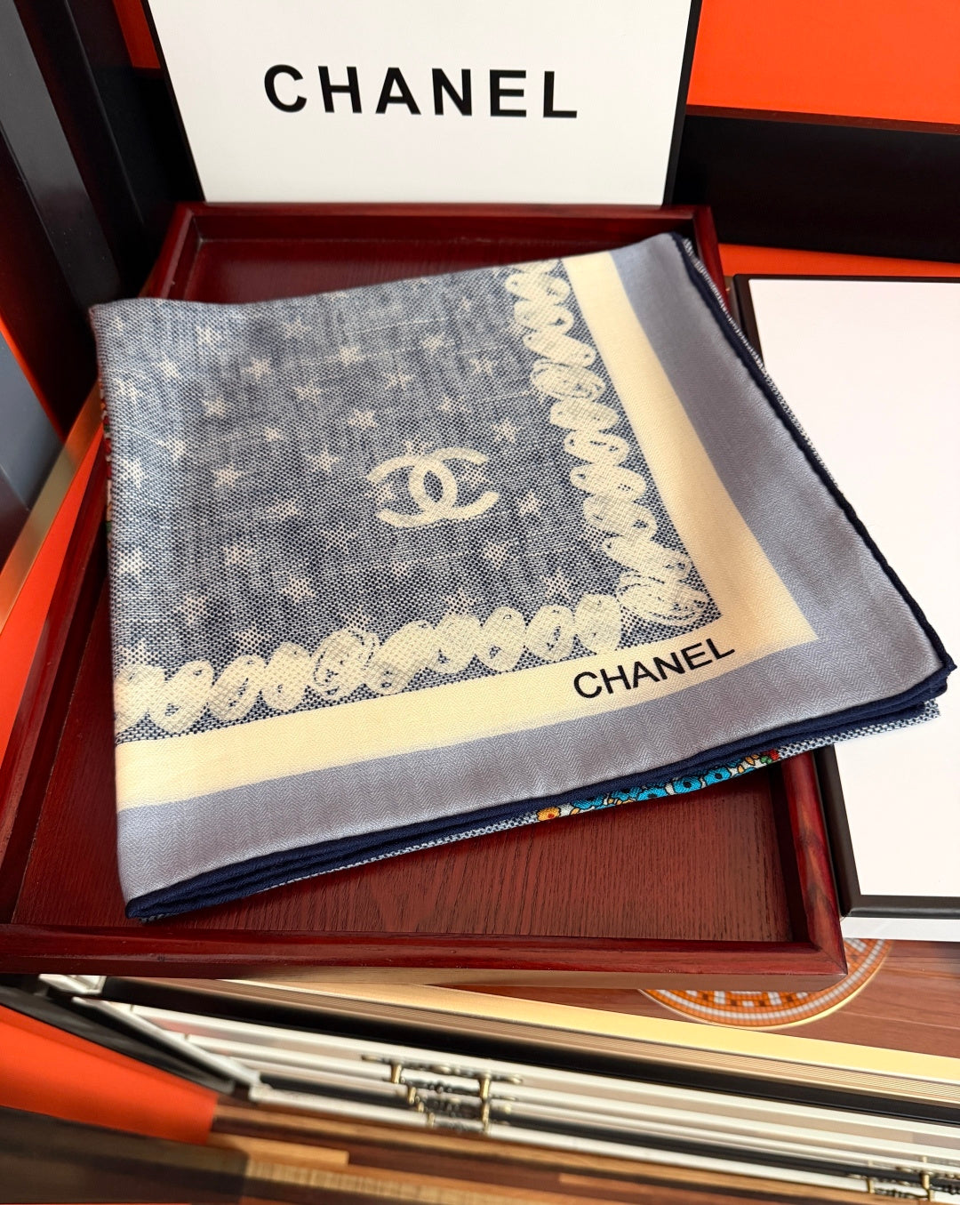 CC 26s Scarf 140 In Cashmere And Silk 521956