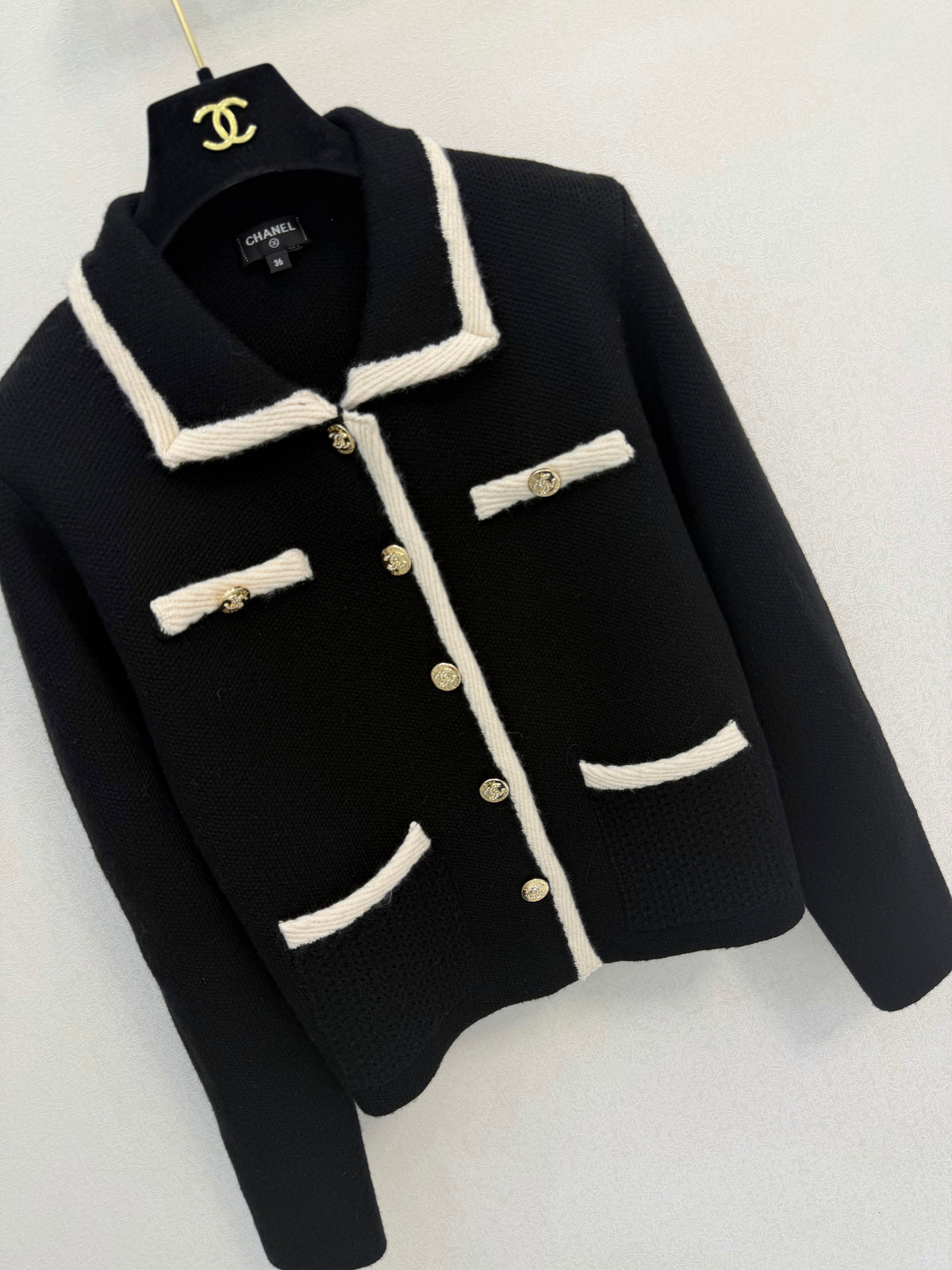 Chanel 26s Jacket Contrasting-Trim Knit Tweed Black 429798