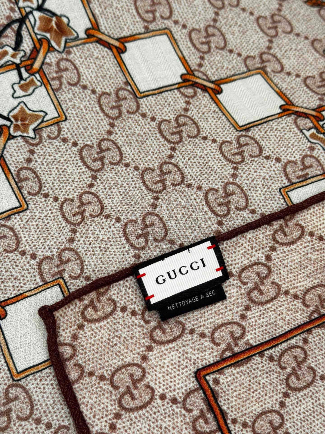 GG Printed Silk Twill Carré 140 cm Brown Multicolour Mulberry Silk Twill 153148