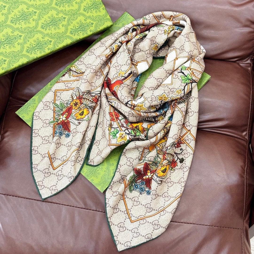 GG Printed Silk Twill Carré 140 cm Brown Multicolour Mulberry Silk Twill 153149