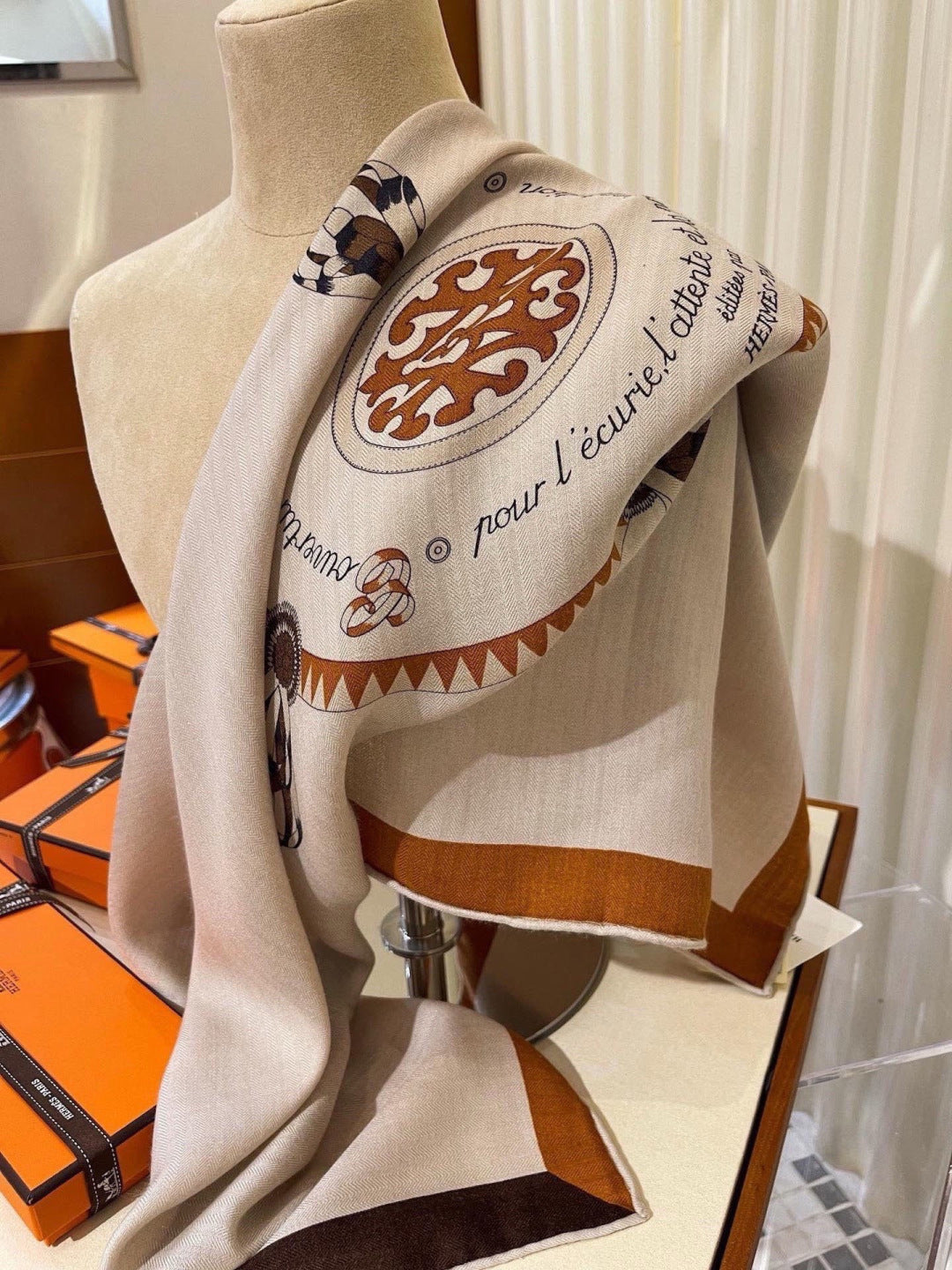 HM 26s Scarf 140 In Cashmere And Silk 304240