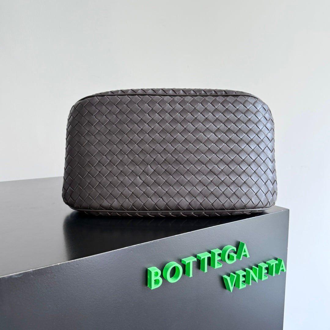 BV Basket Handbag 31cm Chocolote Intrecciato Leather