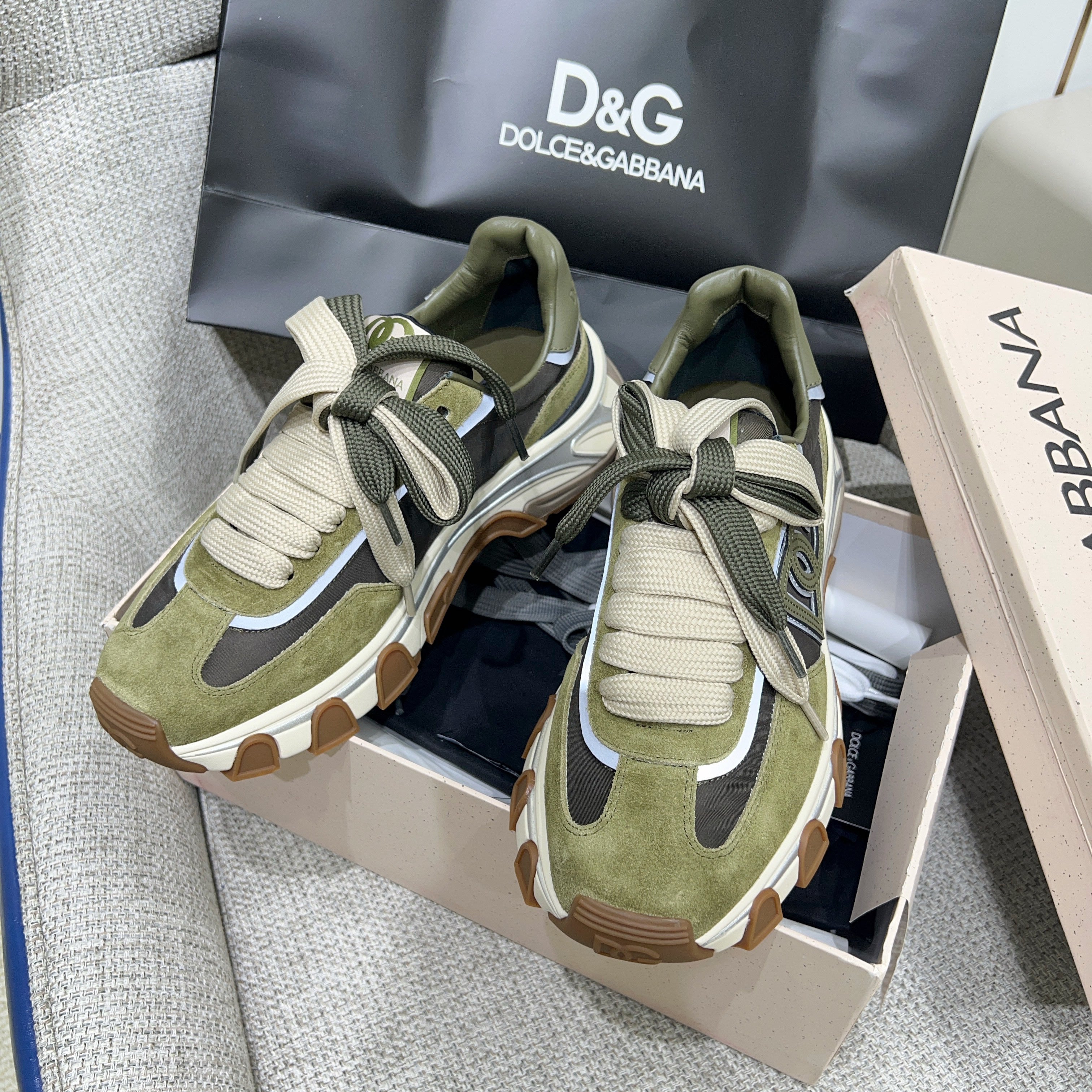 DG Country Road Sneakers Black Olive Mesh Suede 852464