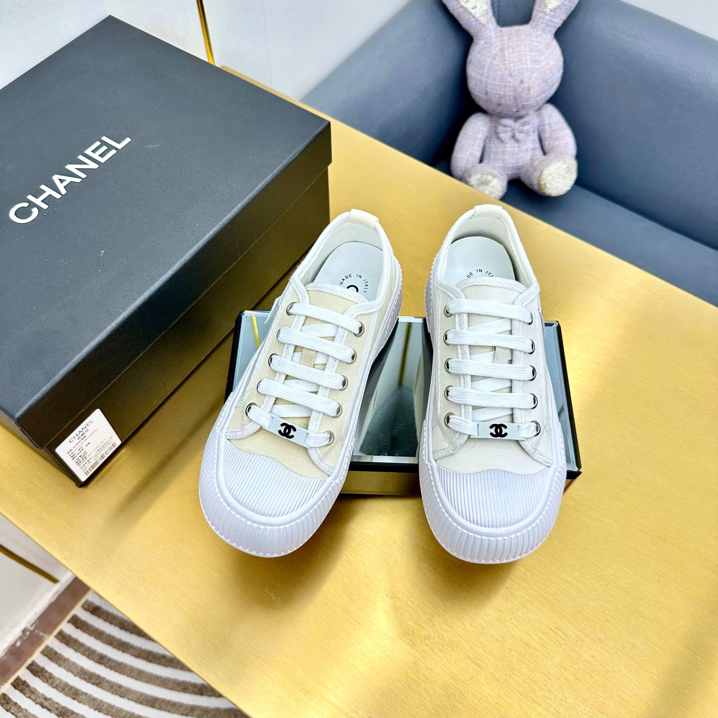 CC 26s Platform Sneakers White Canvas 832623