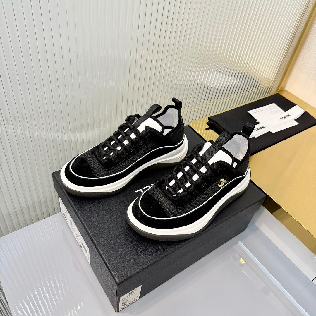 CC 26s Casual Sneakers Black Suede Mesh 928047
