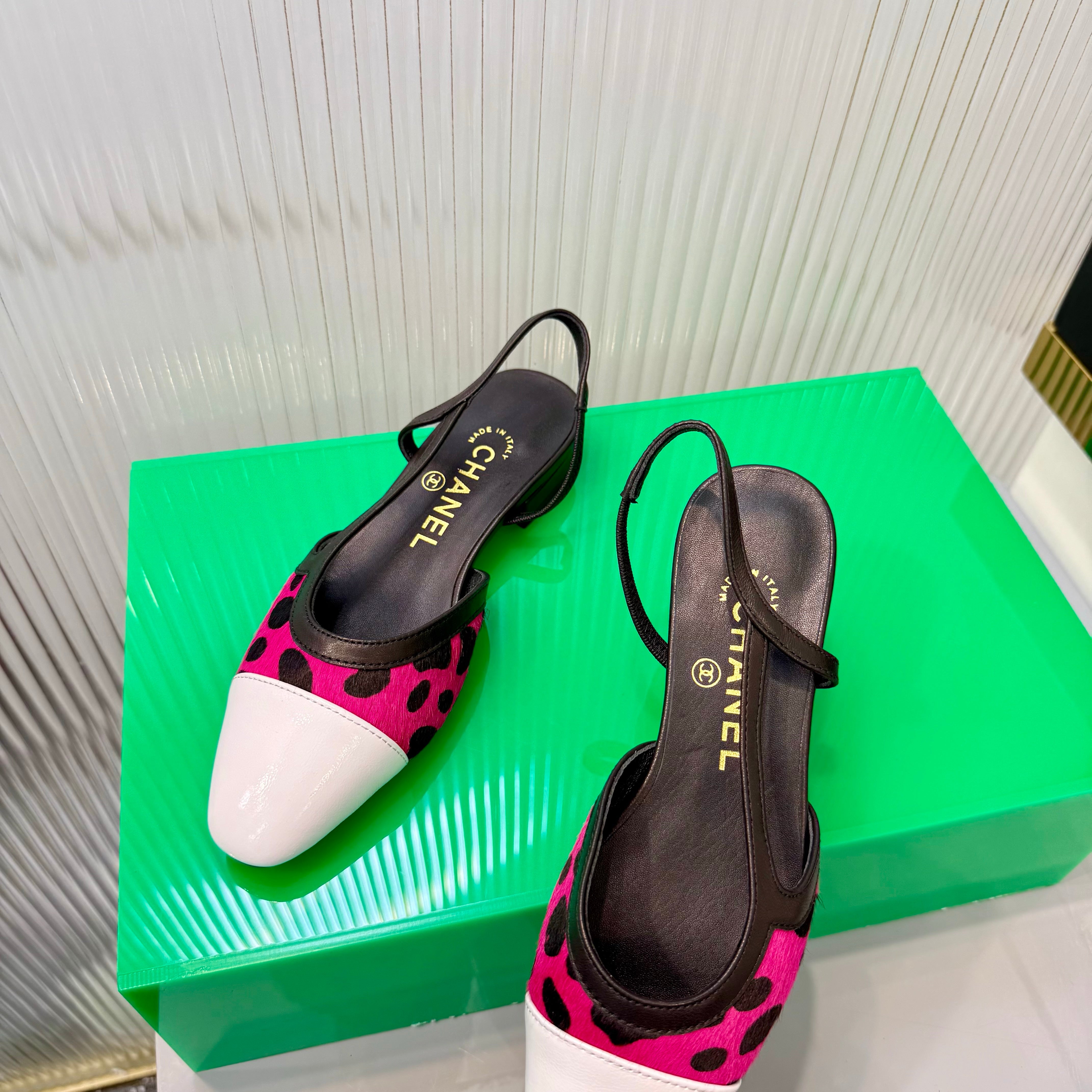 CC Slingback Flat White Pink Leopard-Print Leather 923836