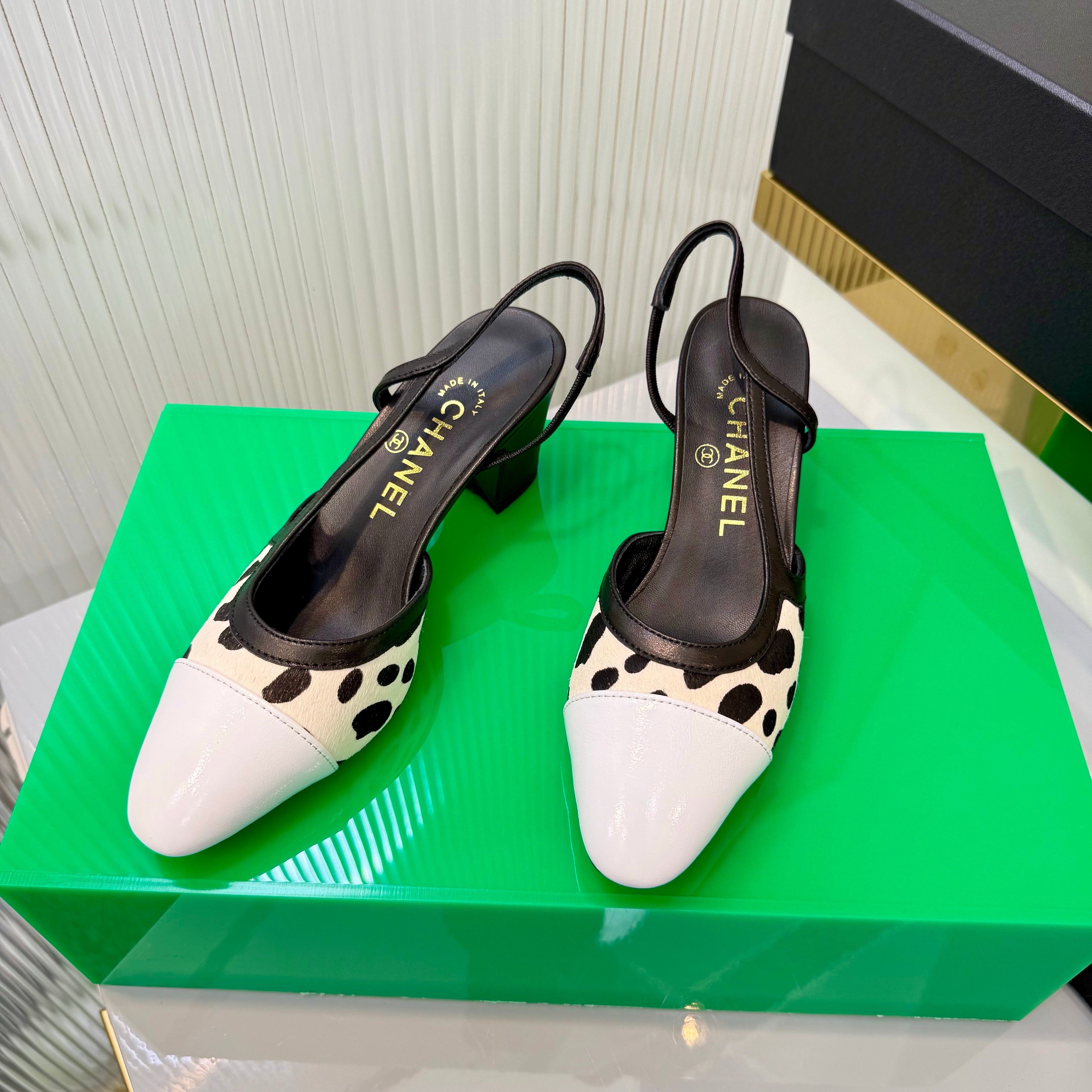 CC Slingback 6.5cm White Cream Leopard-Print Leather 923838