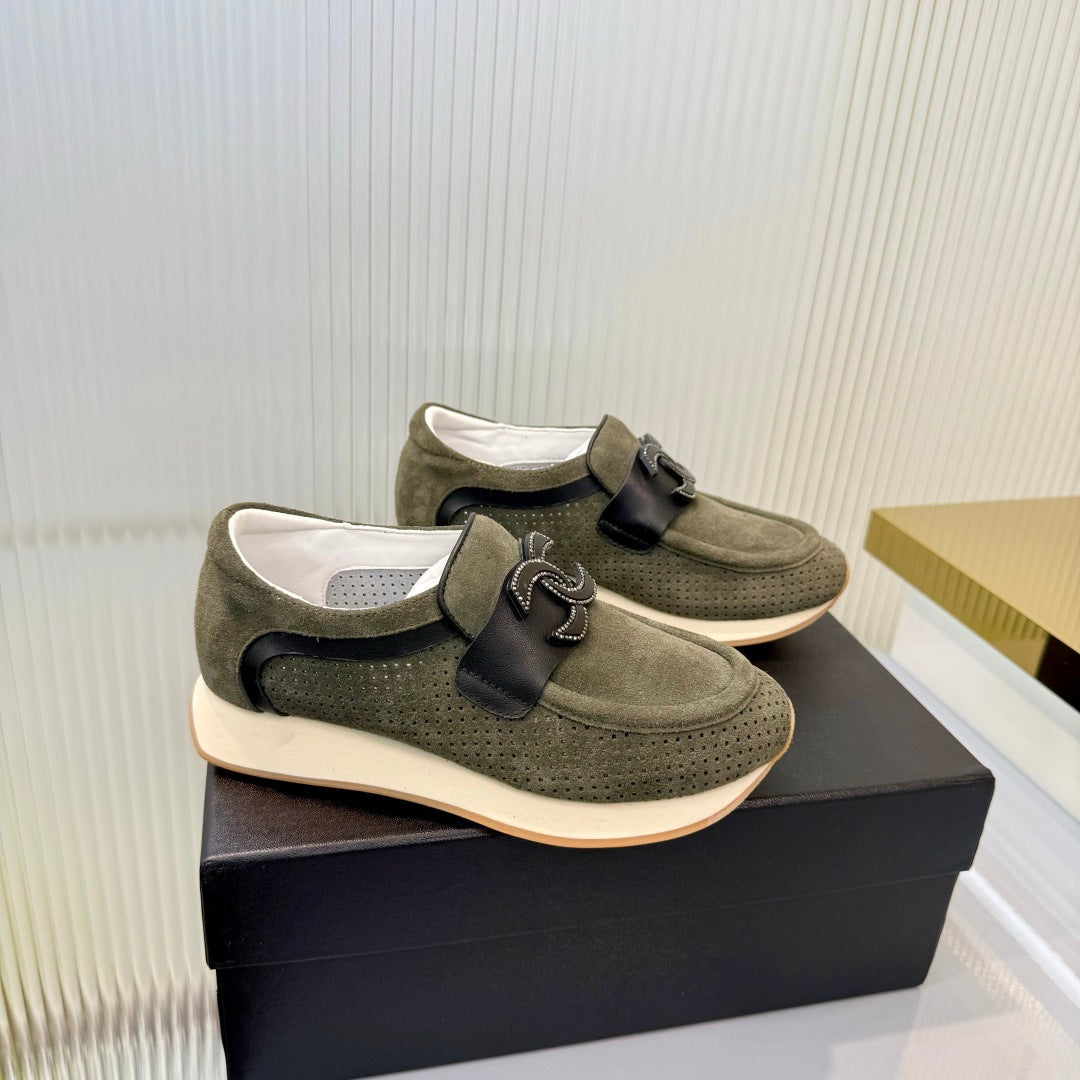CC 26s Casual Sneakers Olive Suede 927081