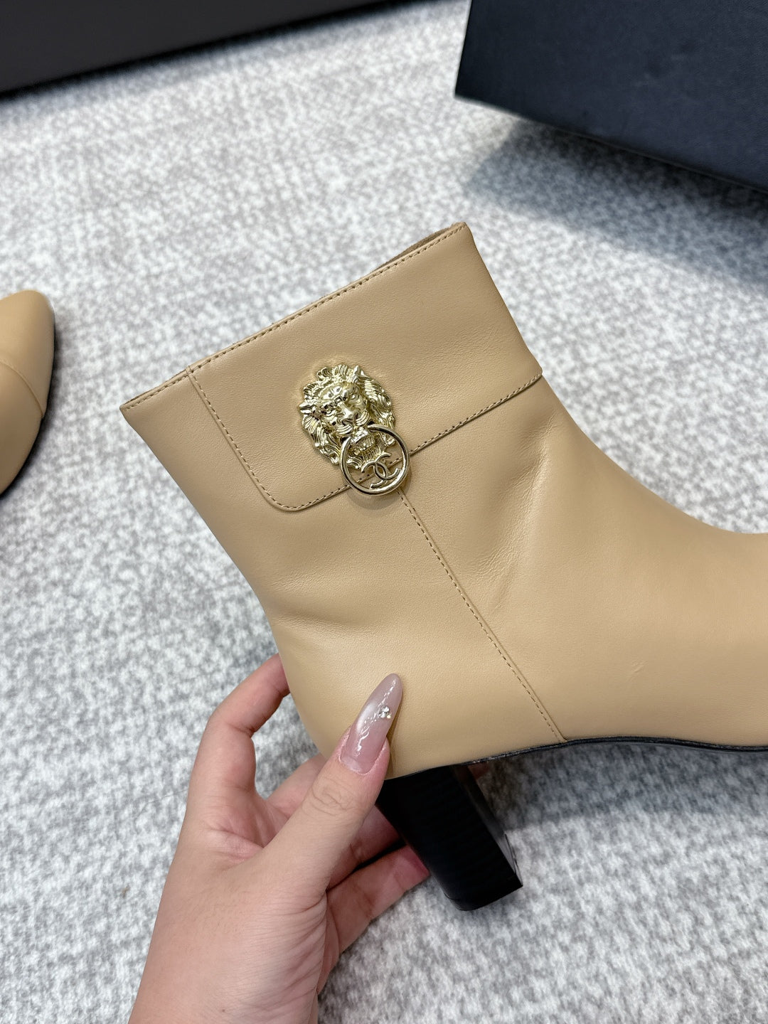 CC 2025s Lion Pointed Toe Ankle Boots 50mm Beige Sheepskin 461622