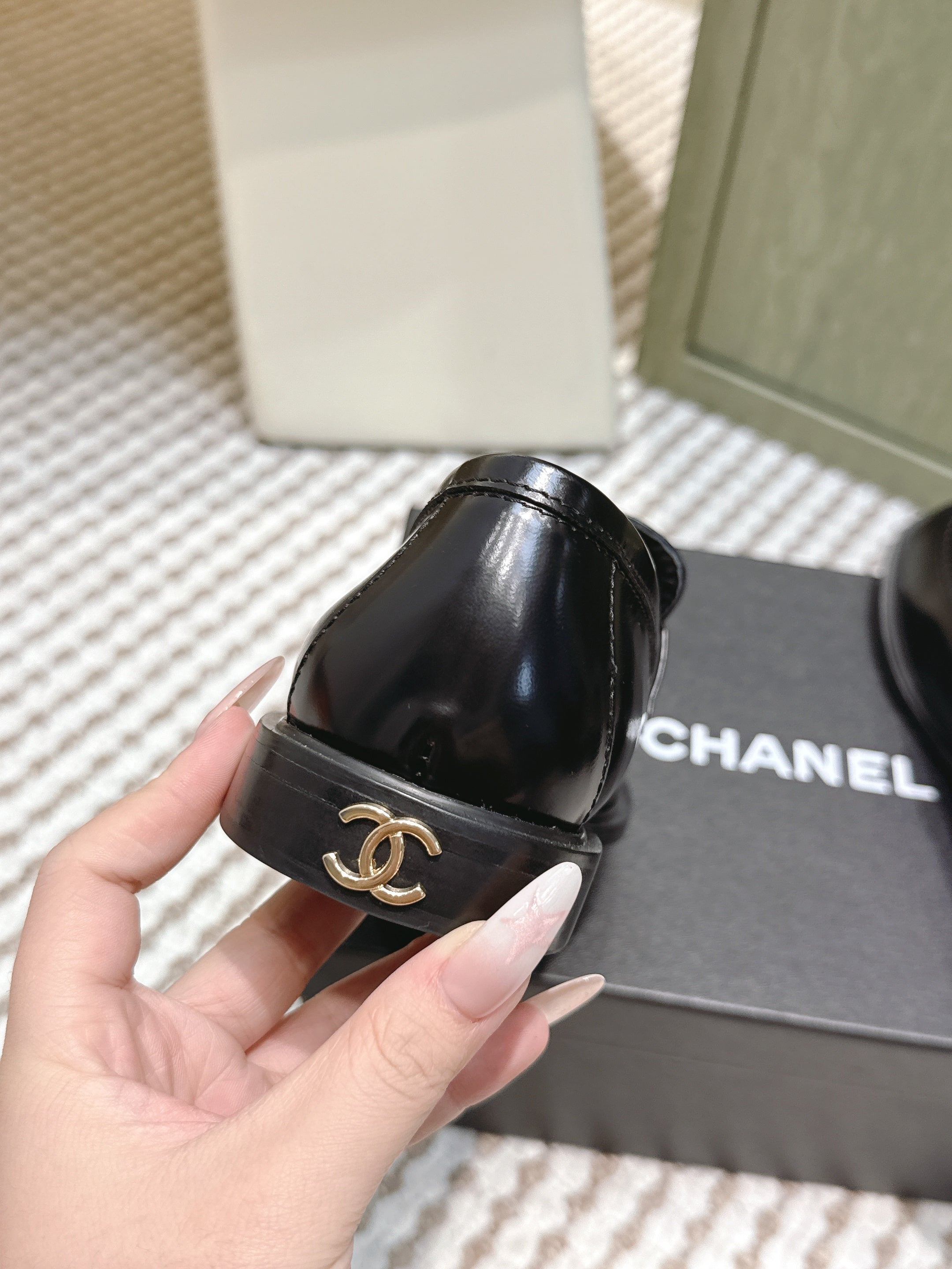 CC 26SS Loafers 3cm Black Glossy Cowhide 653493
