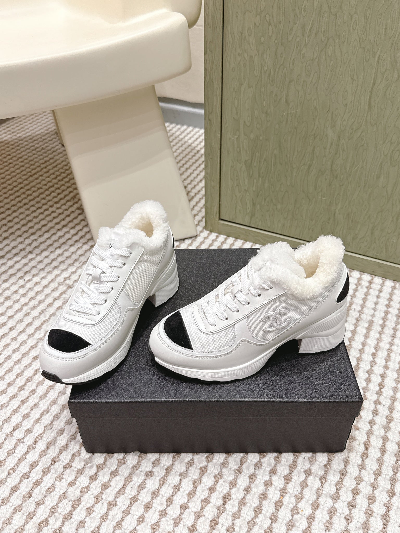 CC 26s Sneakers In White Synthetic Fabric And Calfskin Black Suede