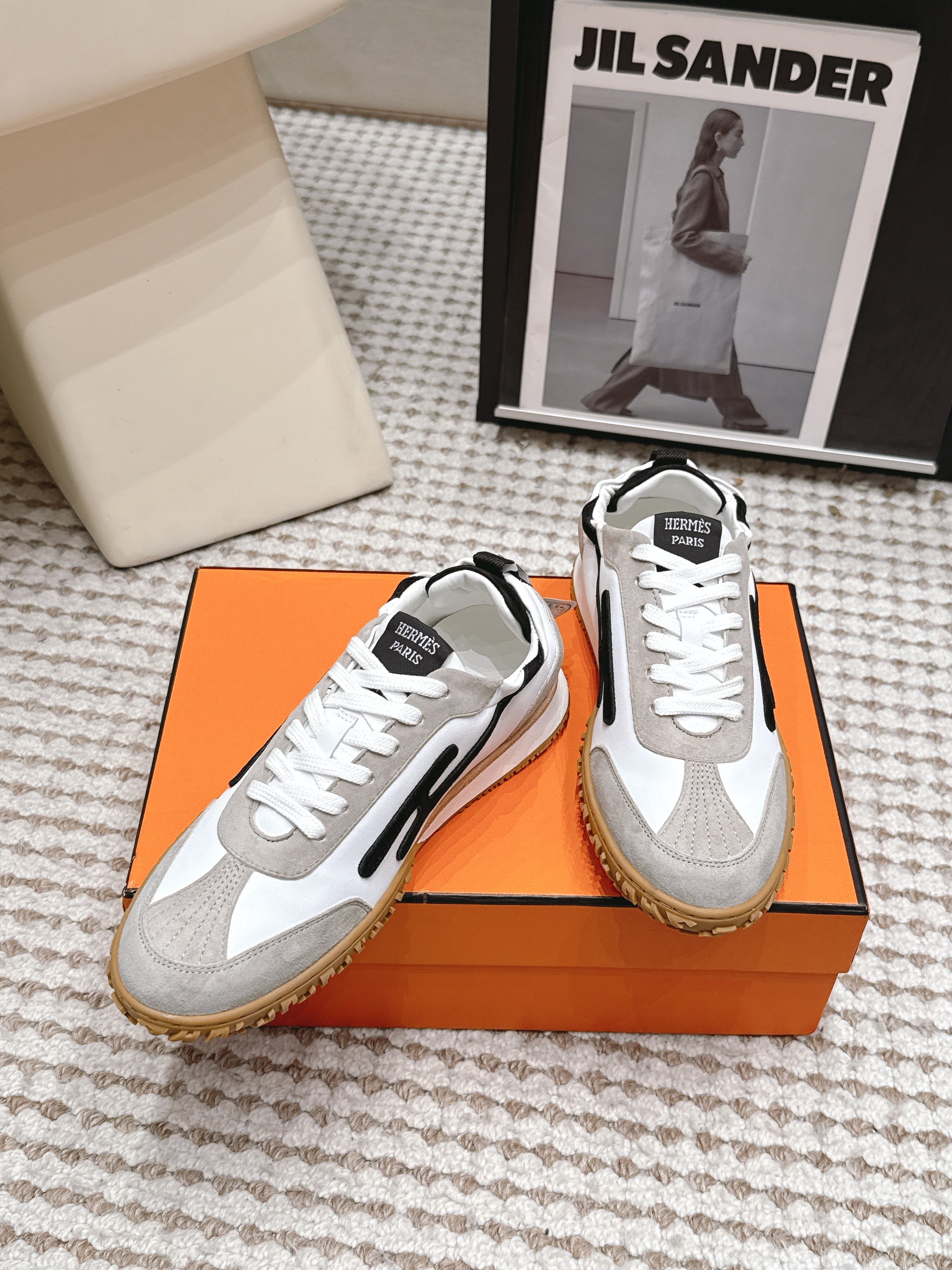 HM 26s Jet Sneakers White Sheepskin Grey Suede 845870