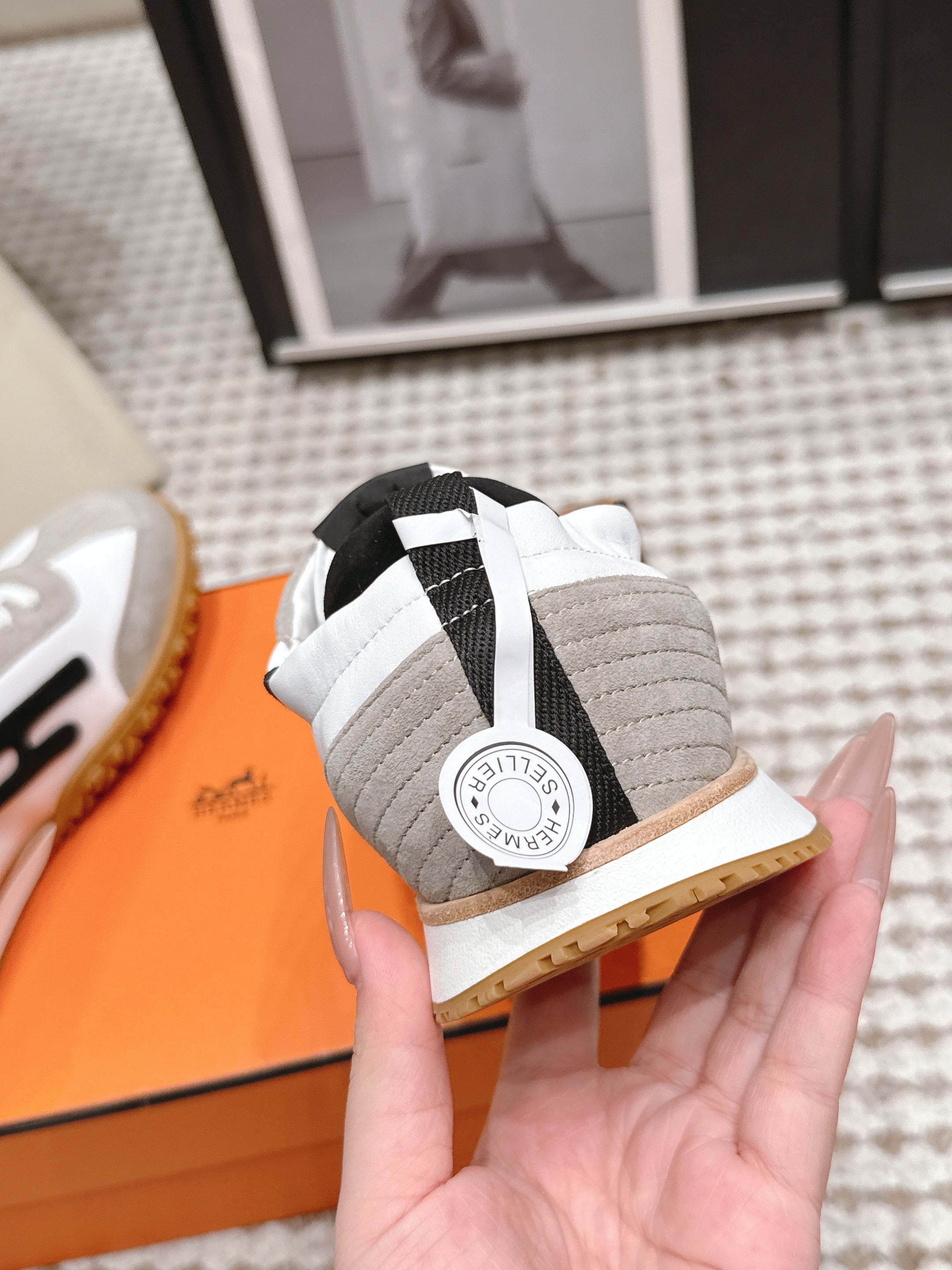 HM 26s Jet Sneakers White Sheepskin Grey Suede 845870